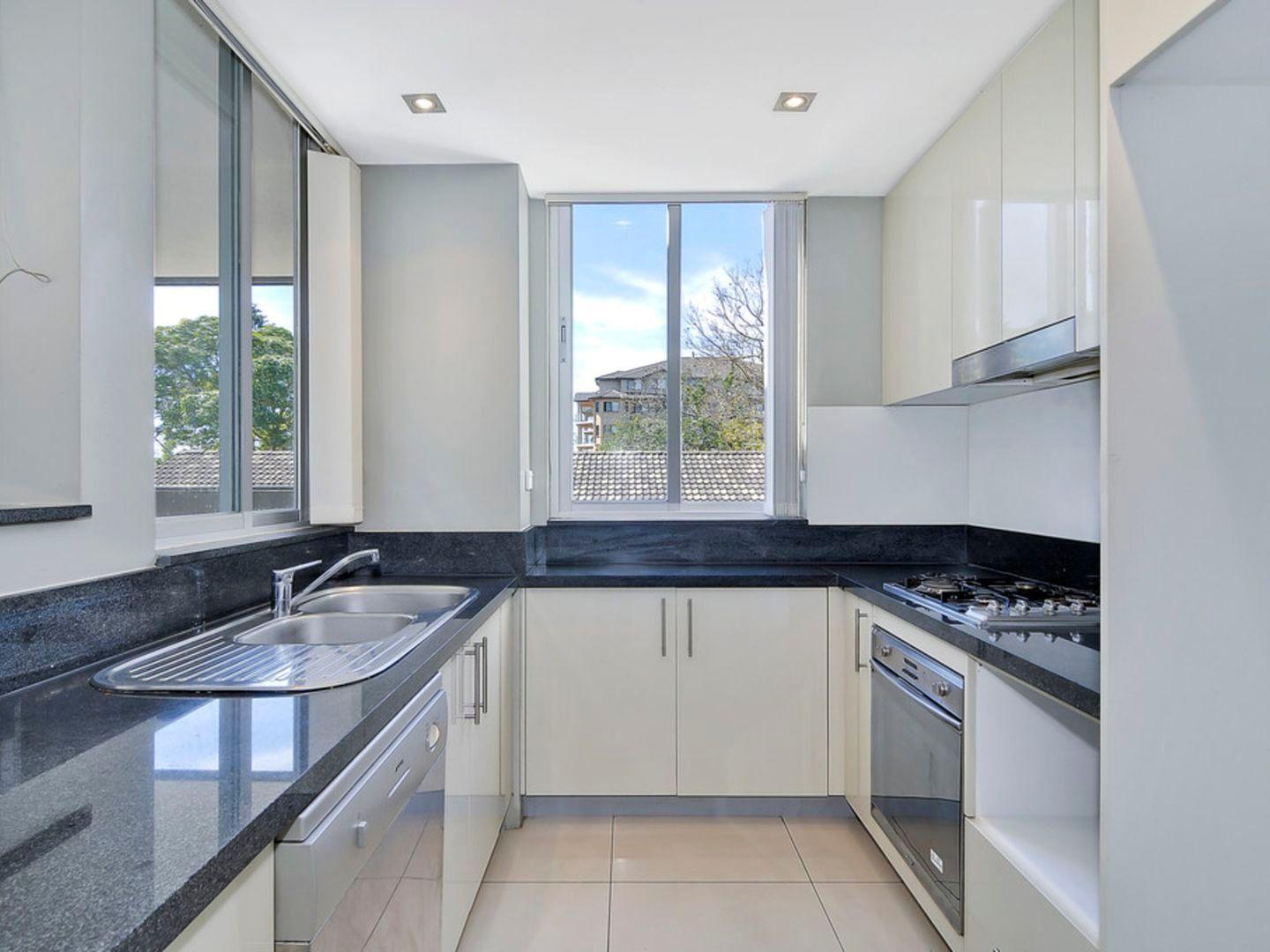 Modern Apartment Living with Stunning Views - Prime Location in Waitara/Hornsby