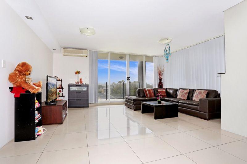 Modern Apartment Living with Stunning Views - Prime Location in Waitara/Hornsby