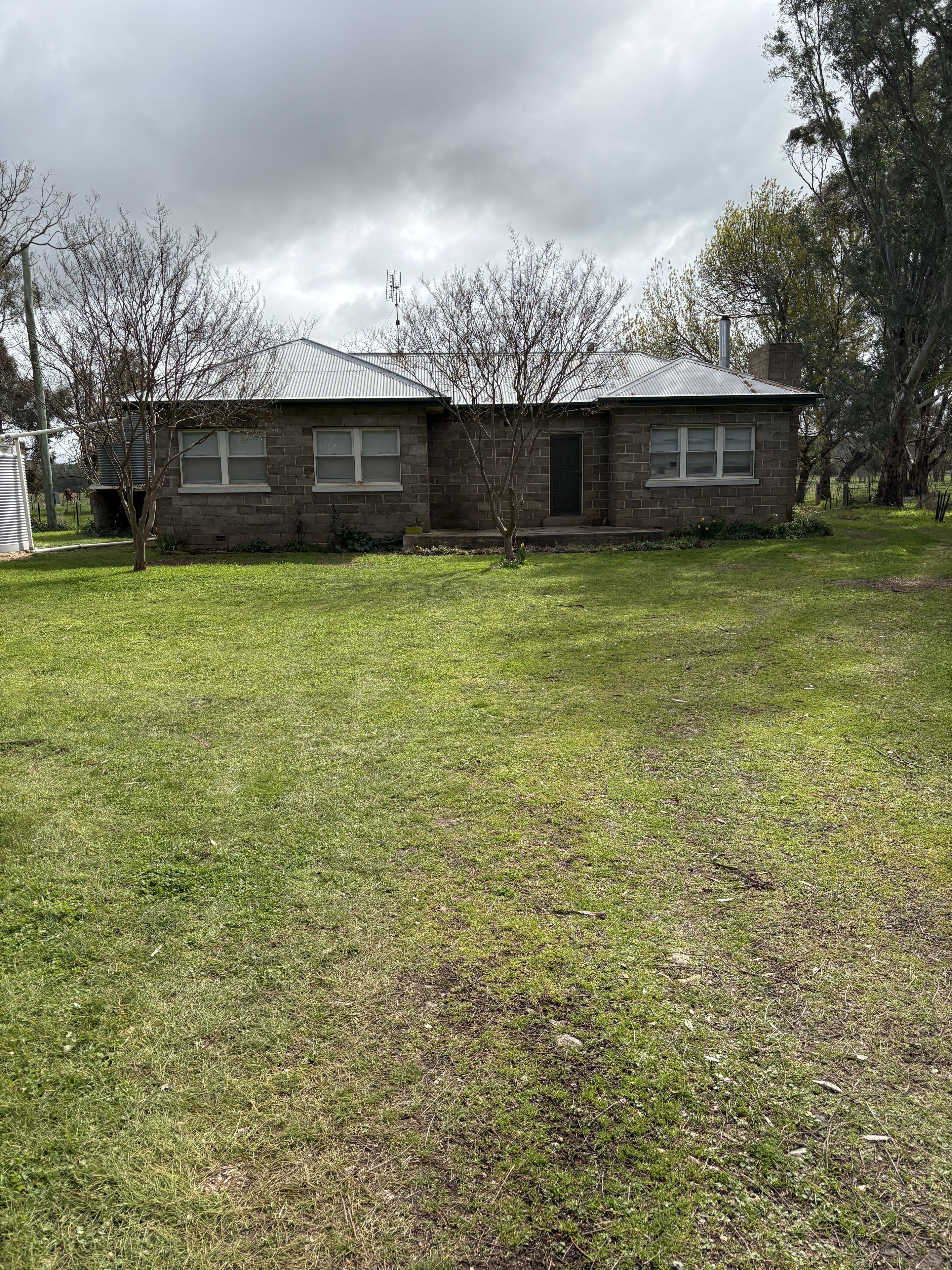 Prop-GPT: House: NSW Coolac, NSW 2727 Home For Rent
