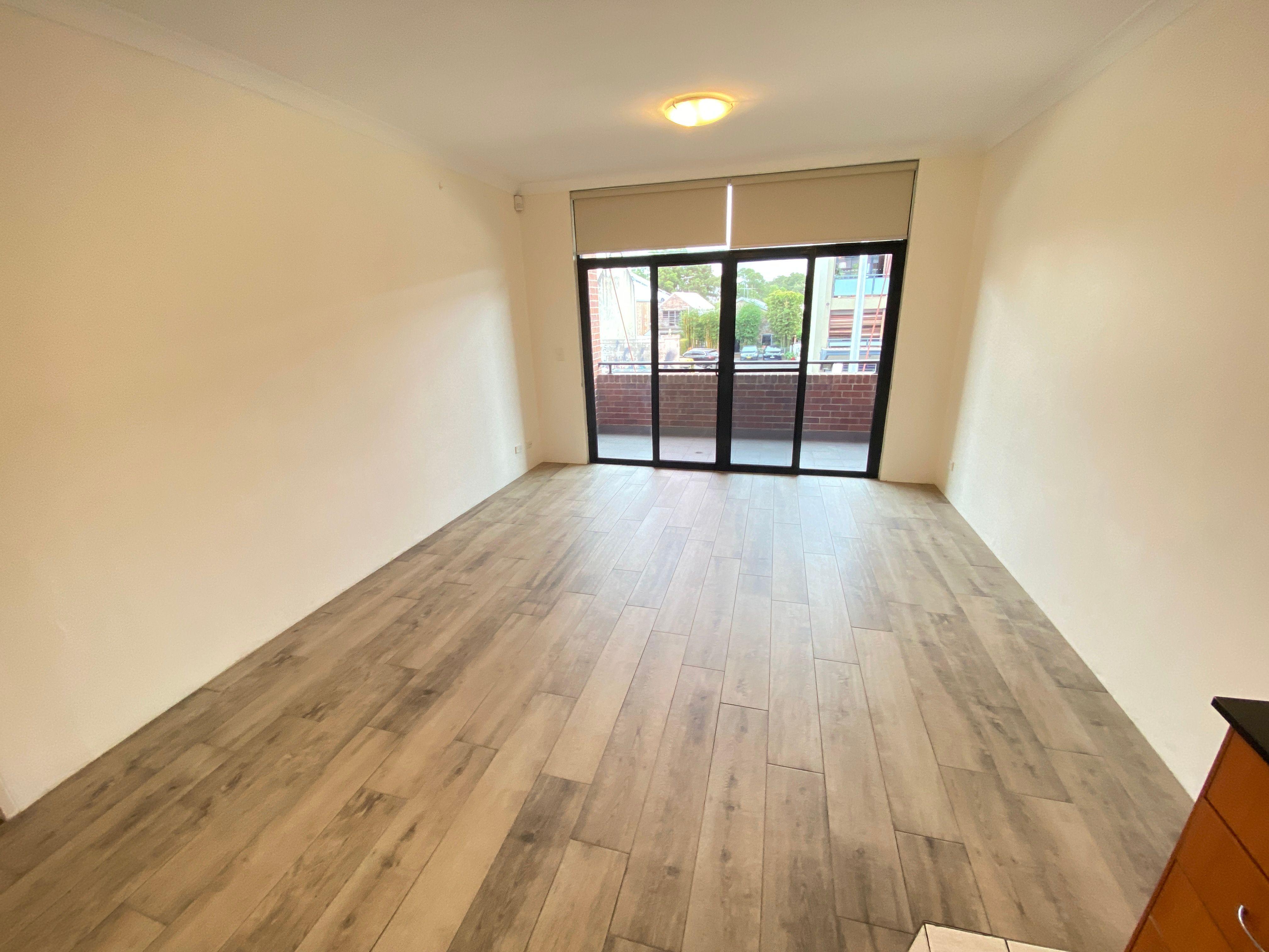 Prop-GPT: Apartment: NSW Newtown, NSW 2042 Home For Rent