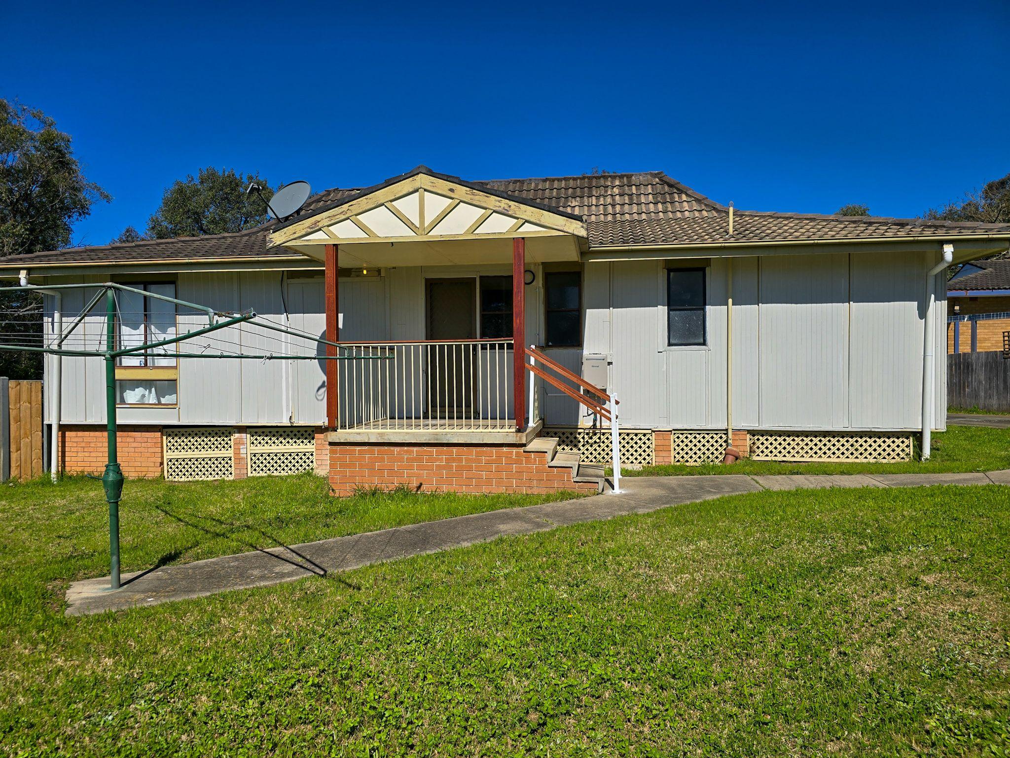 Prop-GPT: House: NSW Airds, NSW 2560 Home For Rent