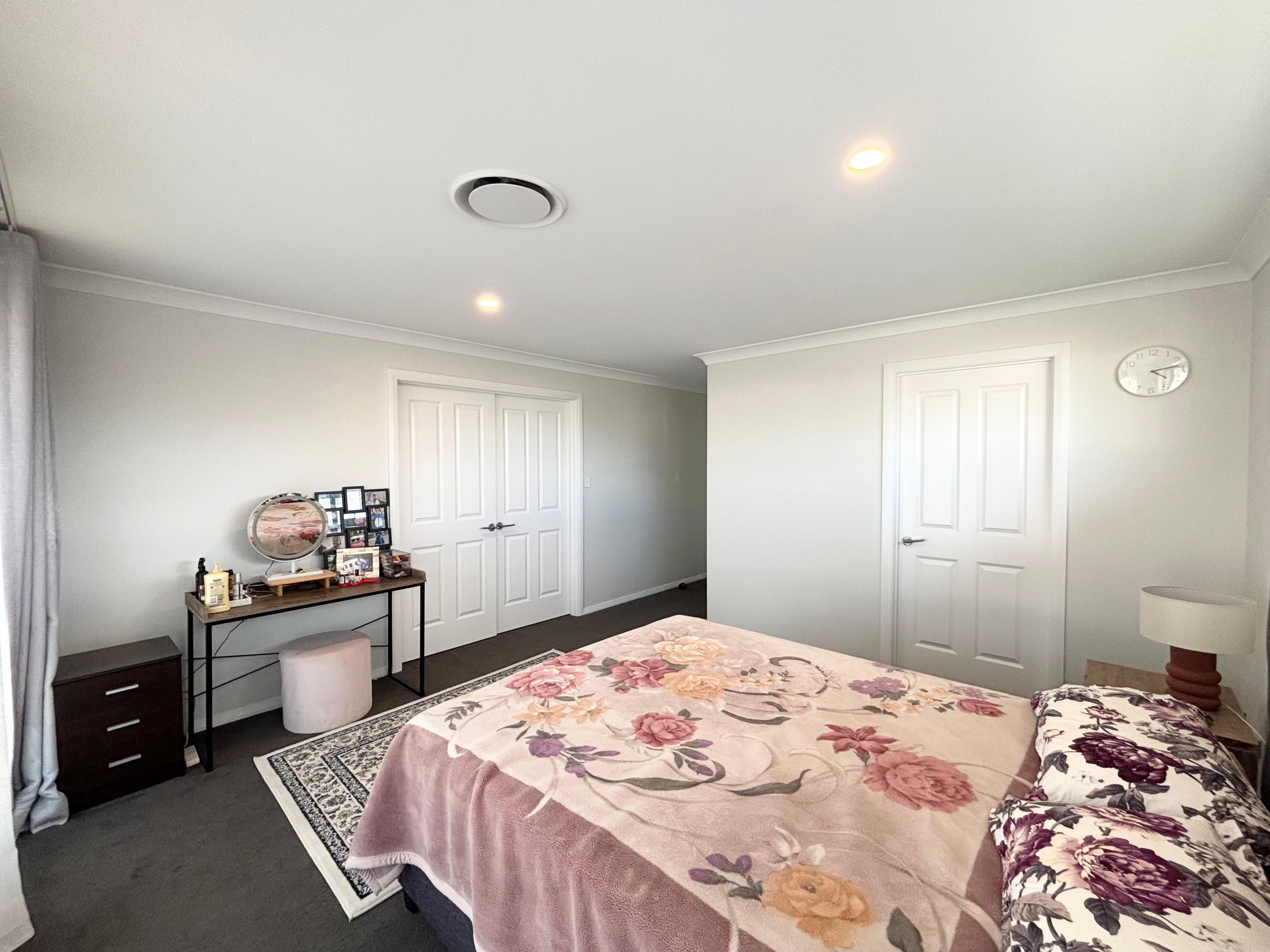 House for Rent: Austral, NSW 2179, NSW, 2179