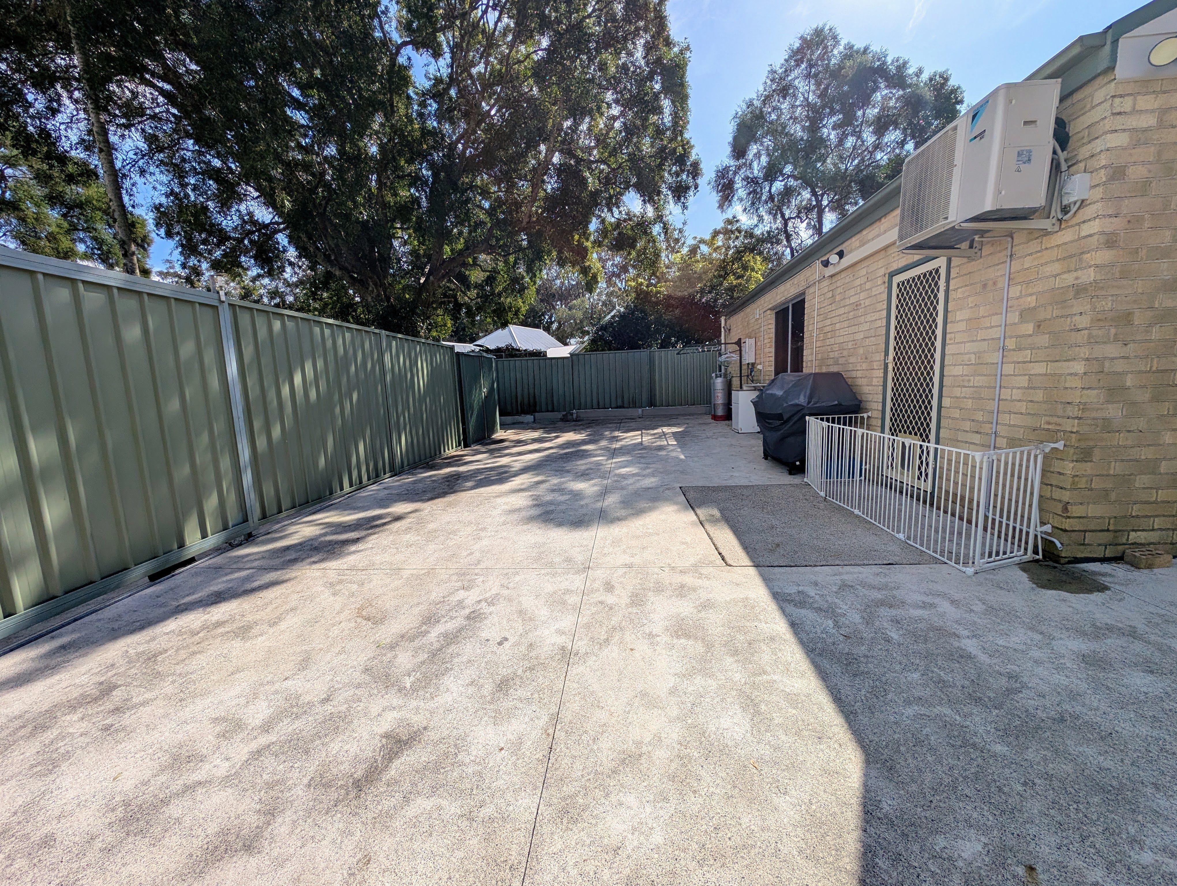 Fully Furnished Home Right a short Walk to Lake MacQuarie