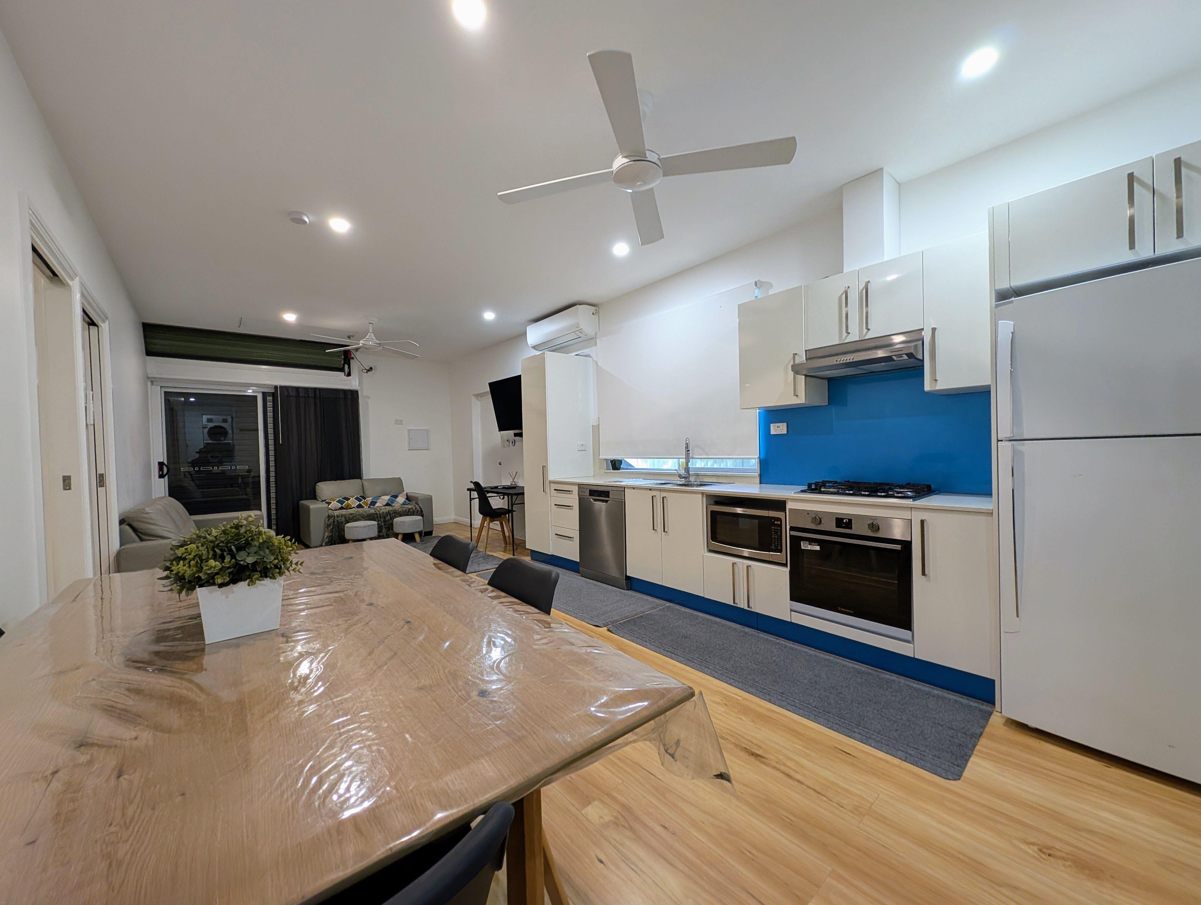Fully Furnished Home Right a short Walk to Lake MacQuarie