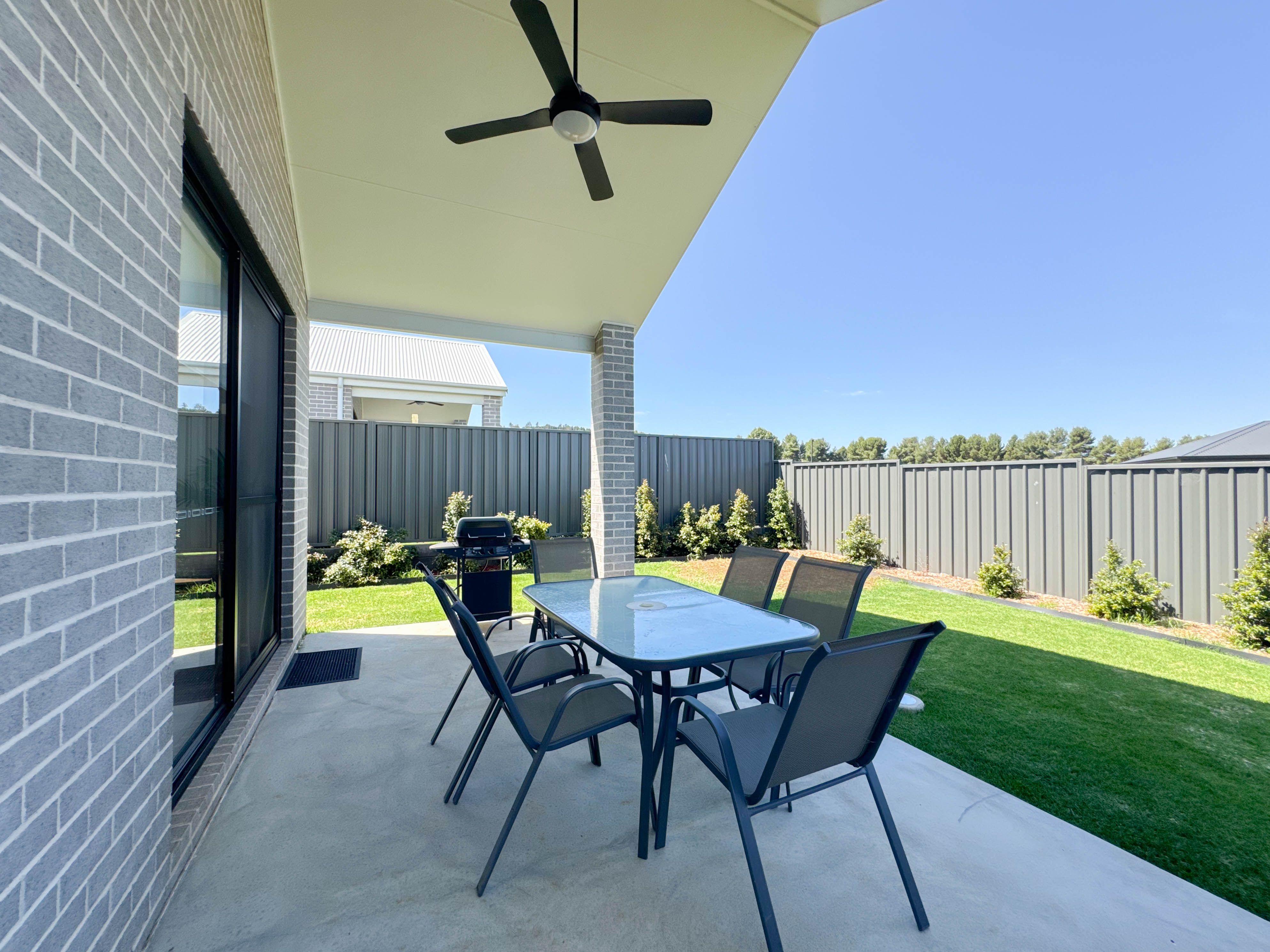 DuplexSemi-detached for Rent: Parkes, NSW 2870, NSW, 2870