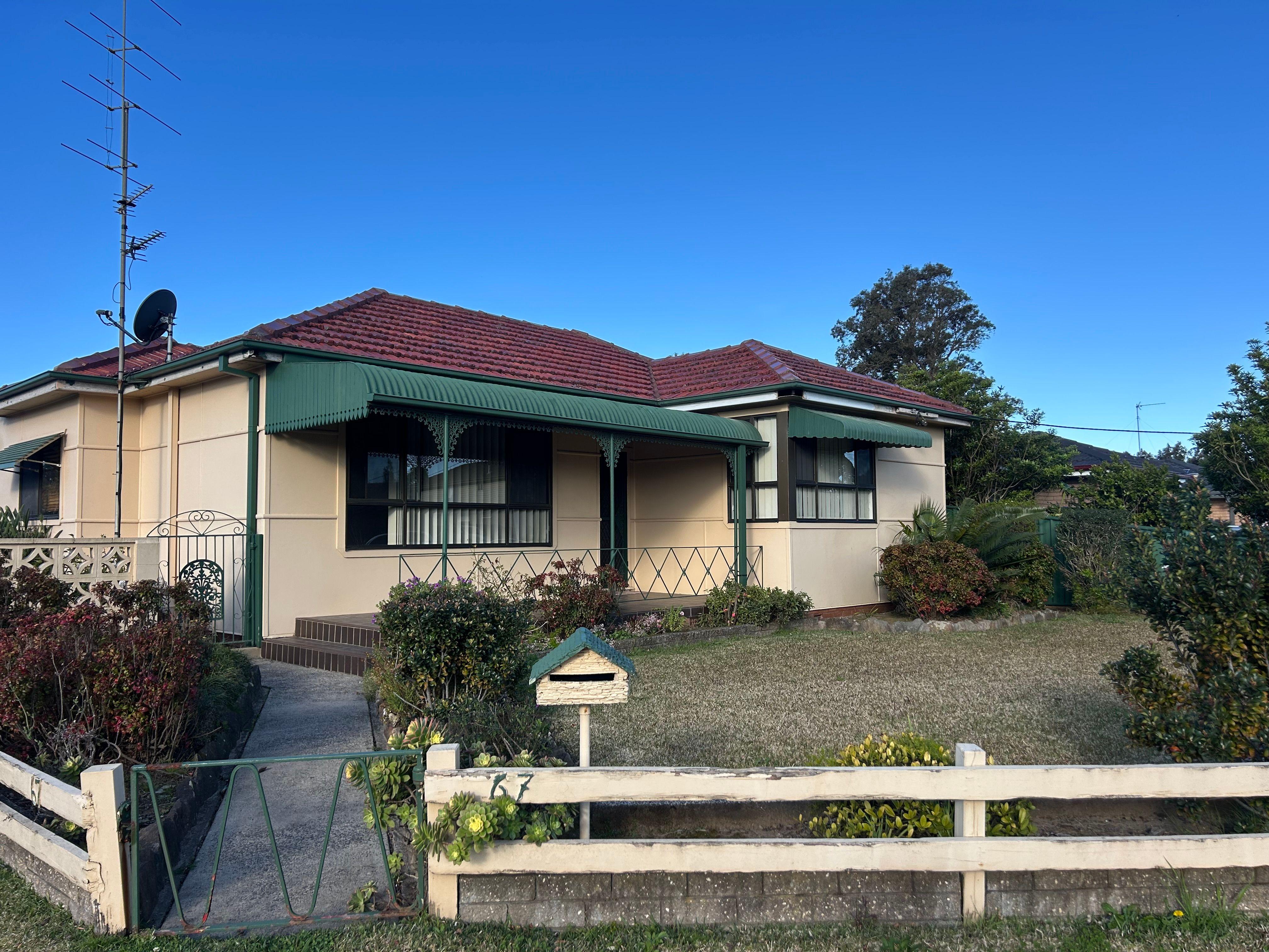Prop-GPT: House: NSW Albion Park Rail, NSW 2527 Home For Rent