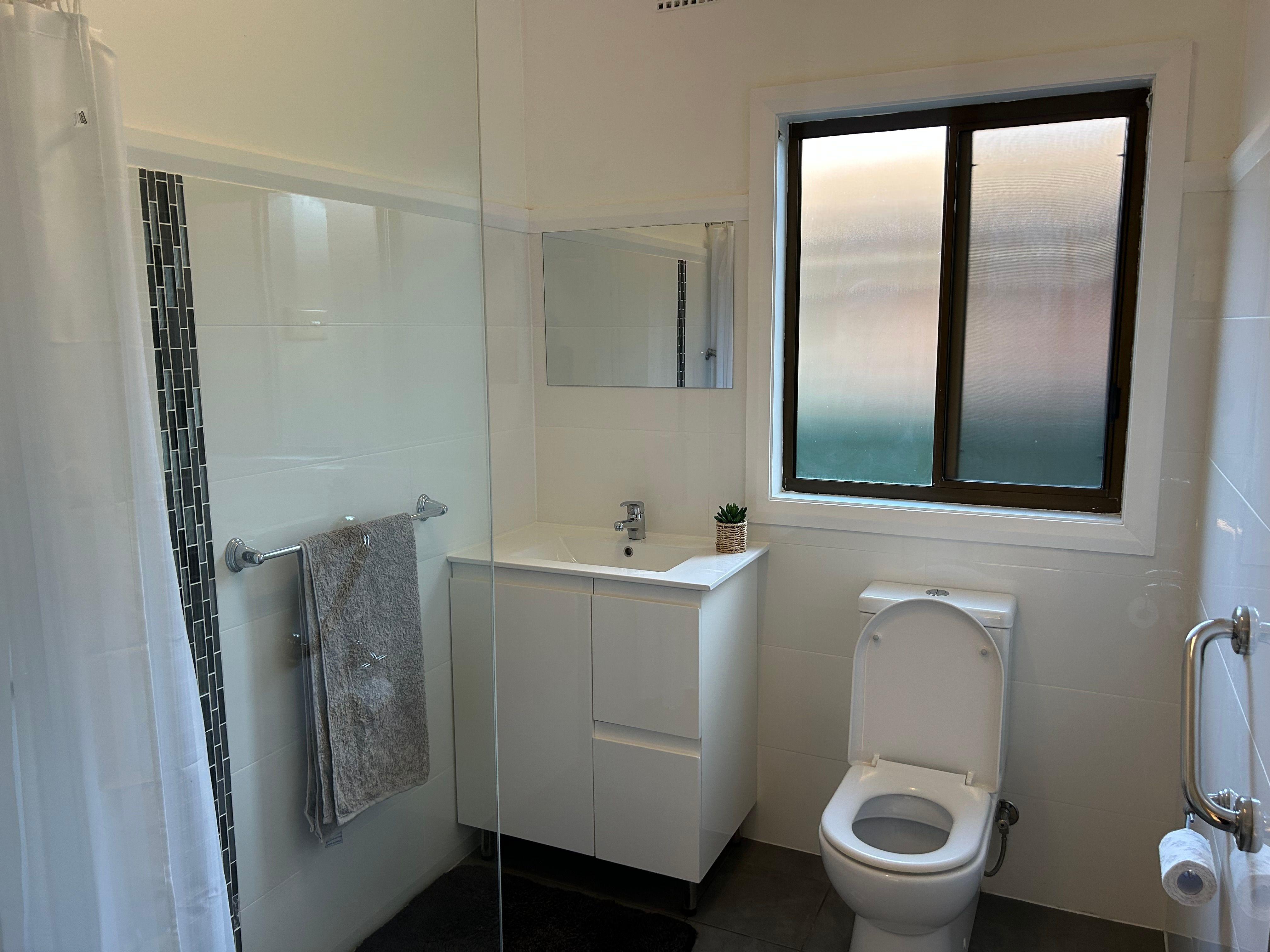 House for Rent: Albion Park Rail, NSW 2527, NSW, 2527
