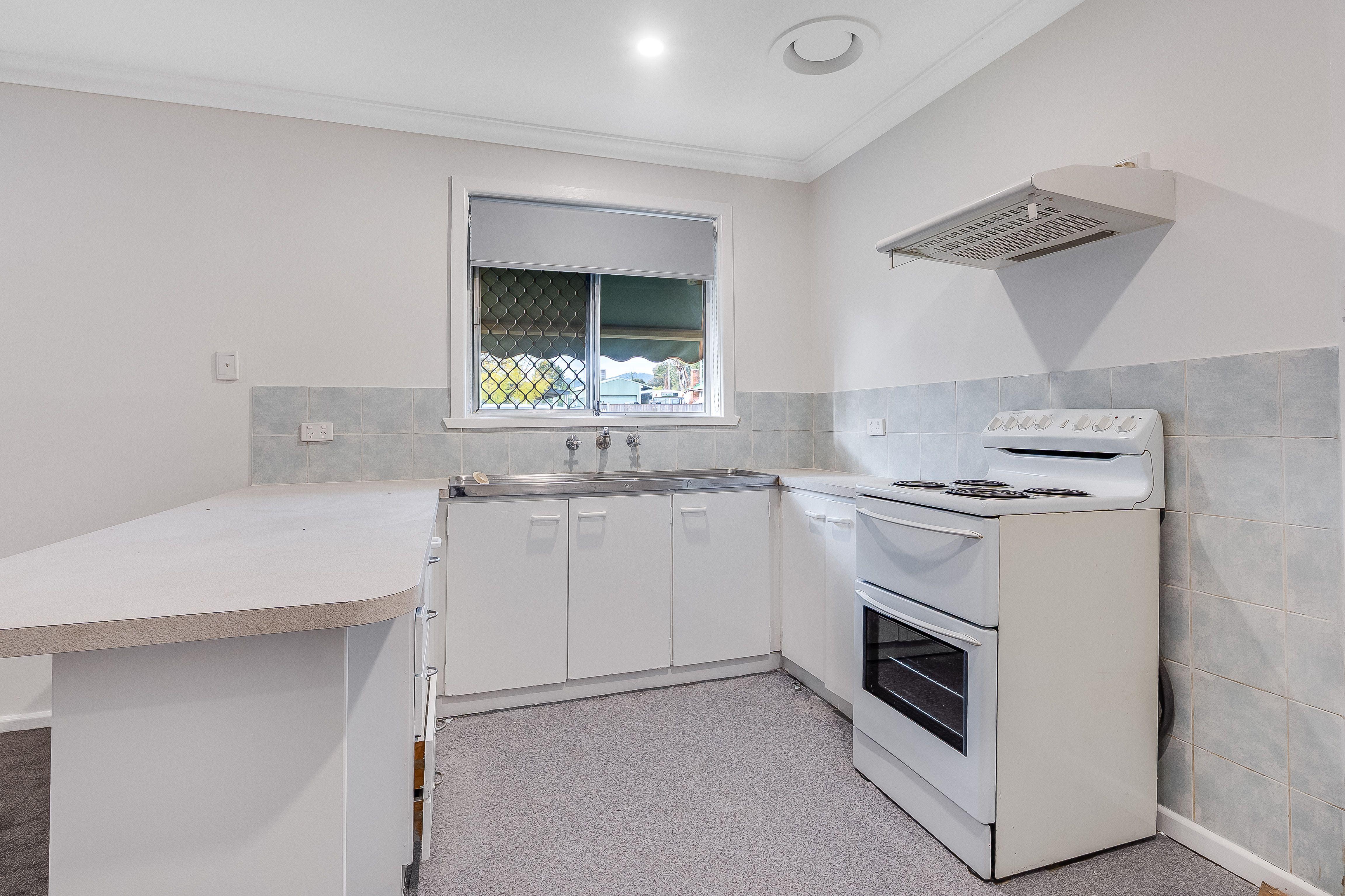 House for Rent: Lavington, NSW 2641, NSW, 2641