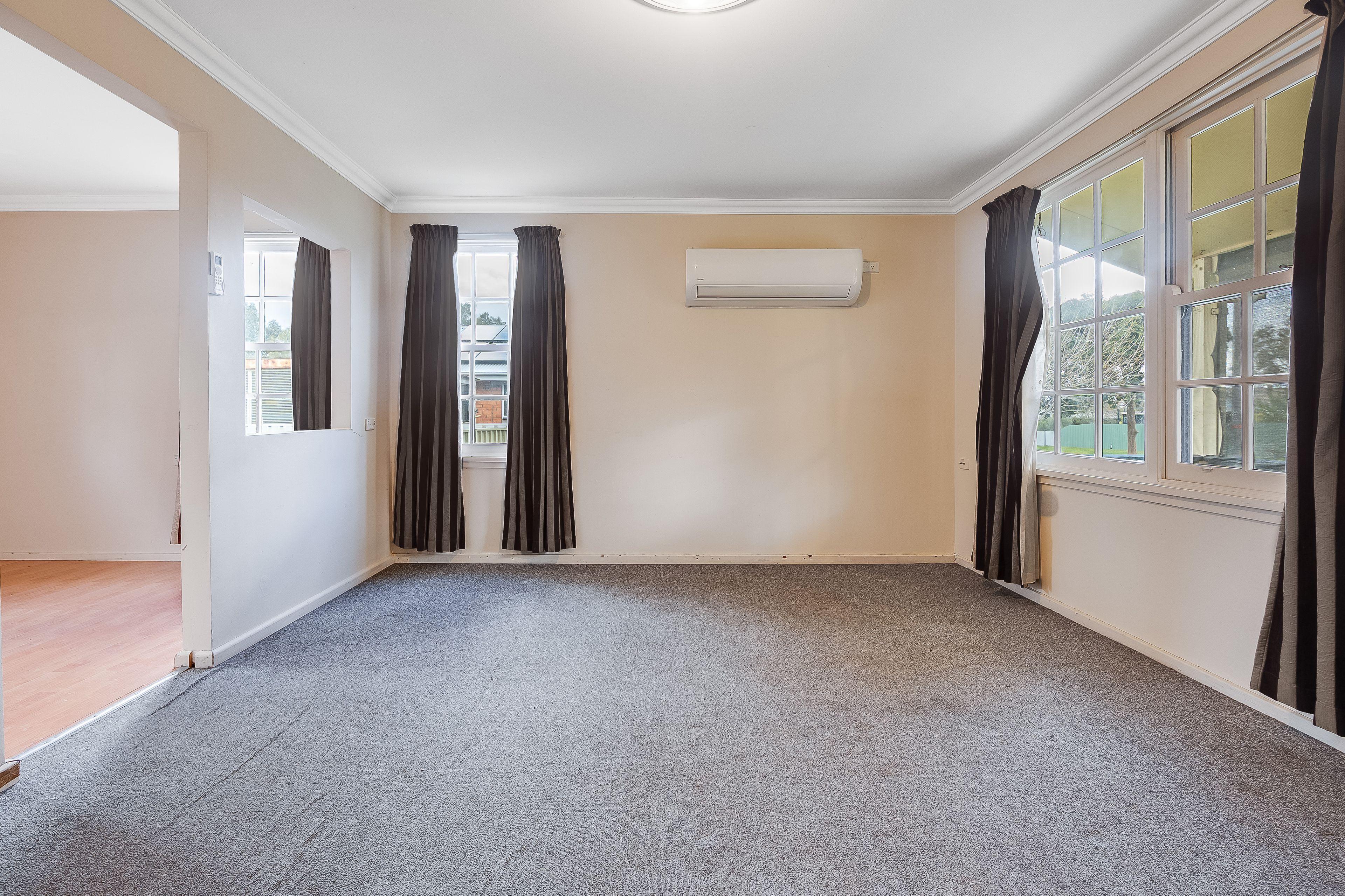 House for Rent: Lavington, NSW 2641, NSW, 2641
