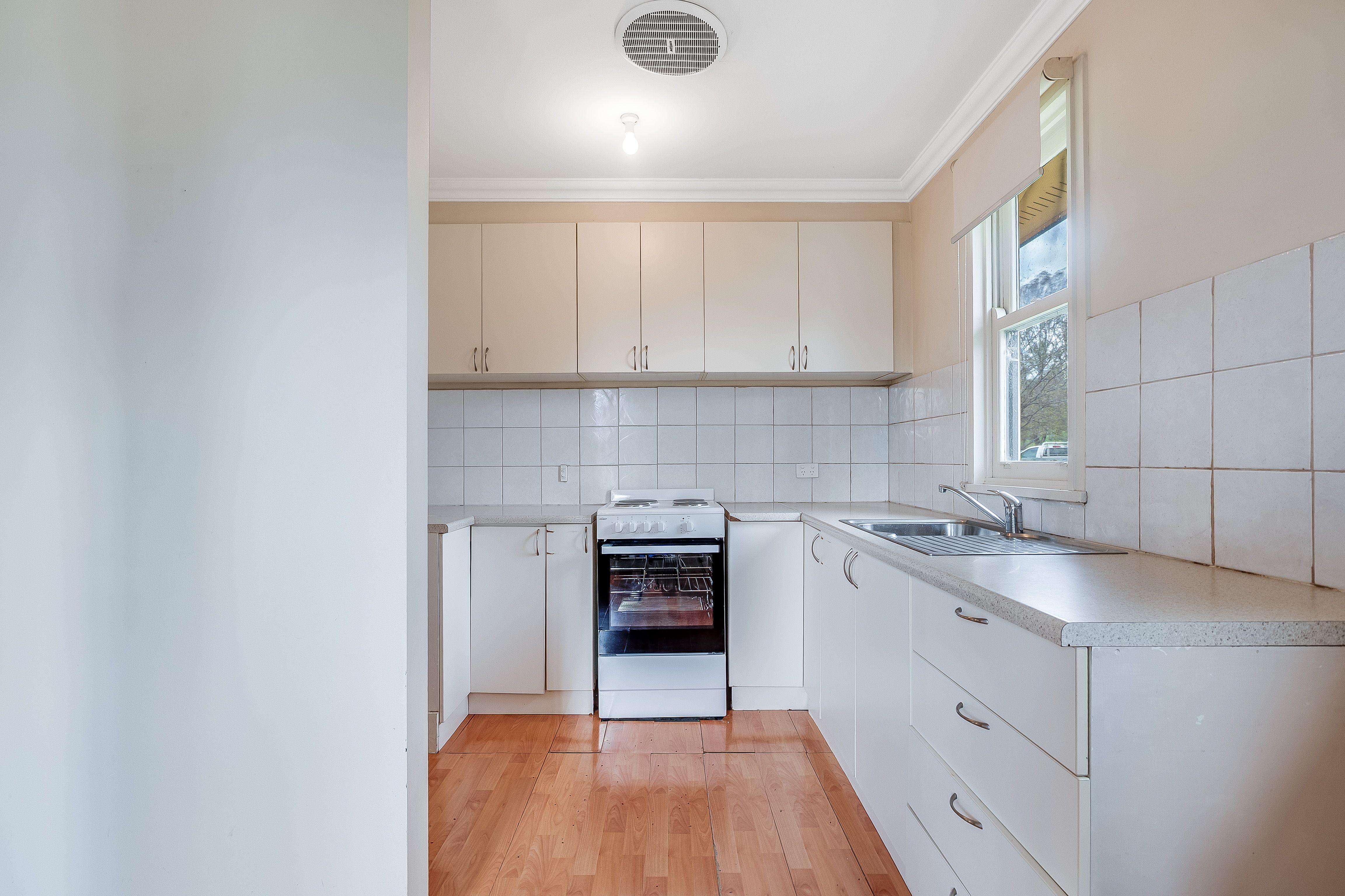 House for Rent: Lavington, NSW 2641, NSW, 2641