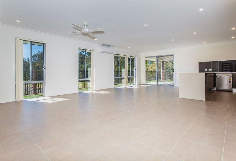 SPACIOUS HOME OVERLOOKING BUSHLAND