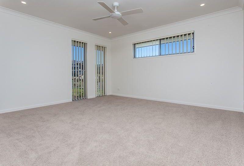 SPACIOUS HOME OVERLOOKING BUSHLAND