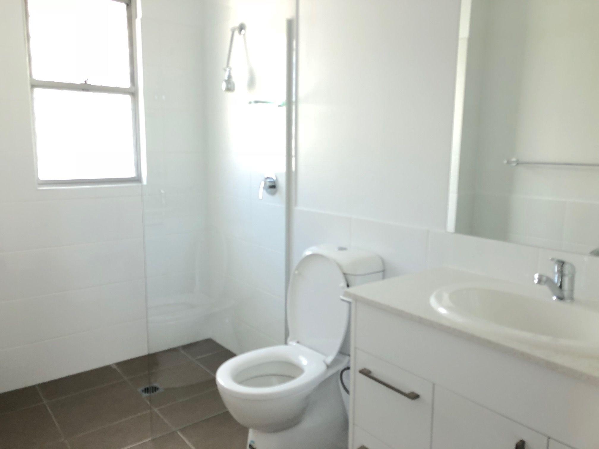 TERRIFIC TOWNHOUSE! APPLY NOW!