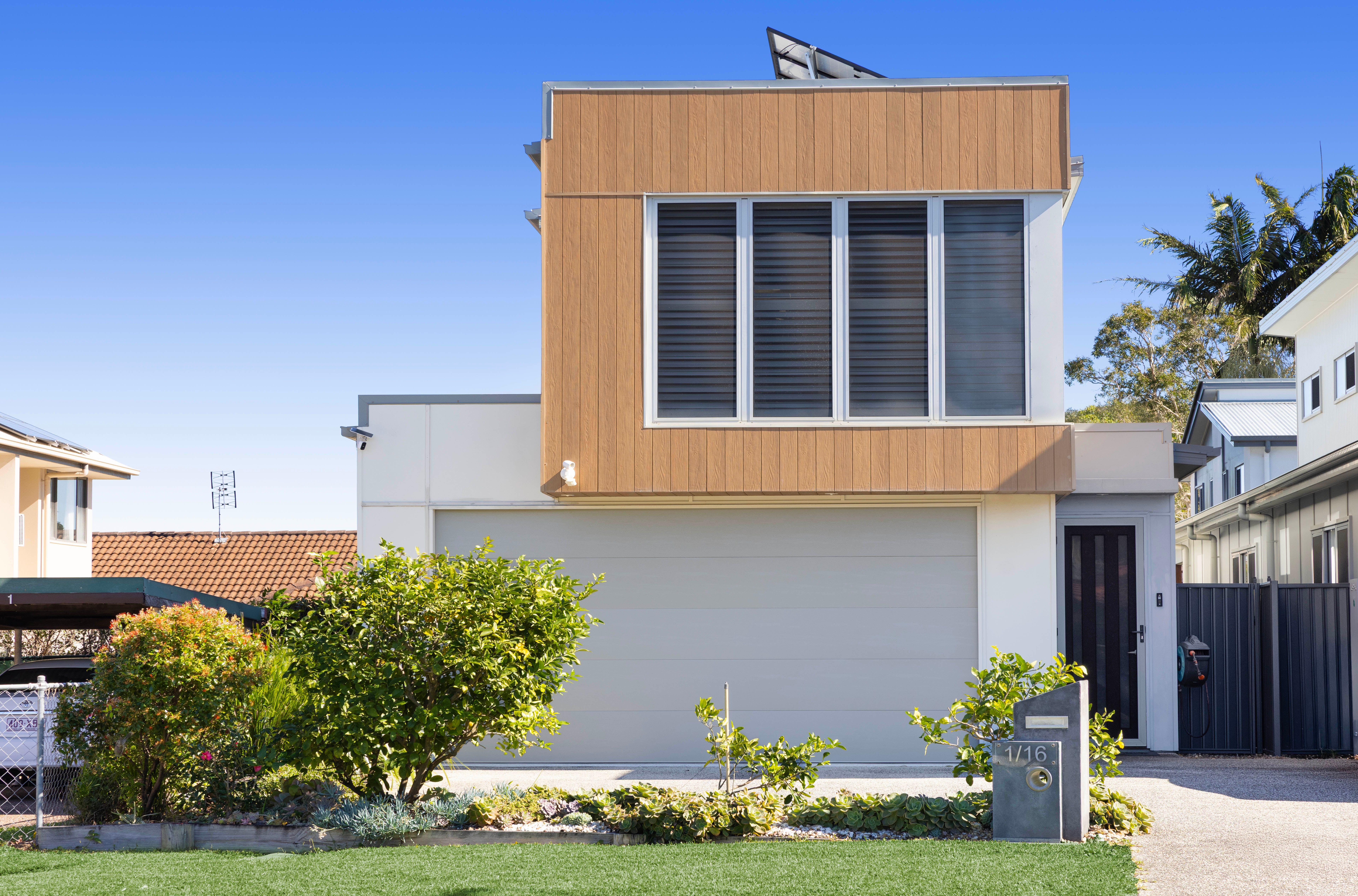 Prop-GPT: DuplexSemi-detached: QLD Caloundra, QLD 4551 Home For Rent