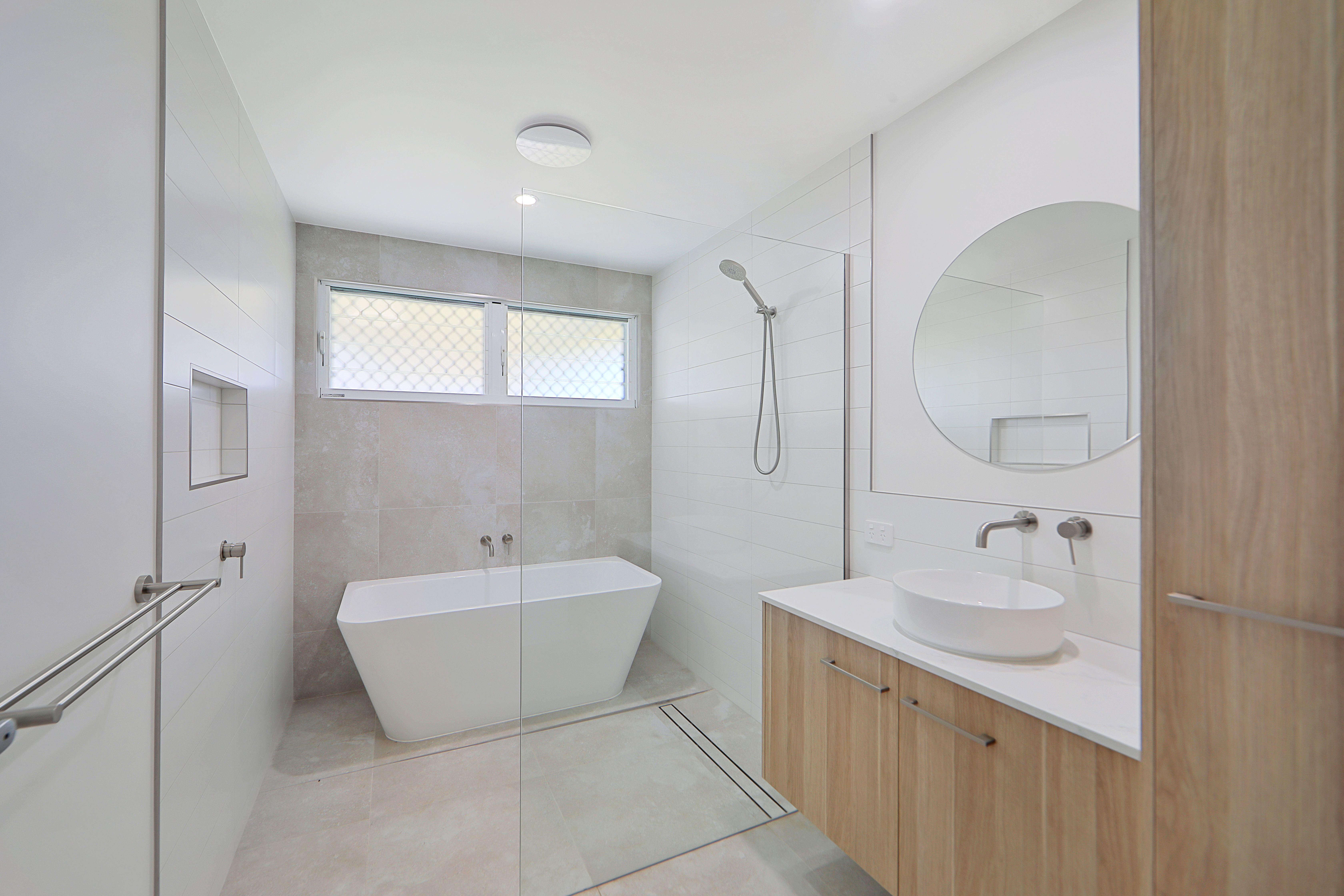 Stunning 4 Bedroom Family Home in Bargara - Only minutes to Kelly's Beach