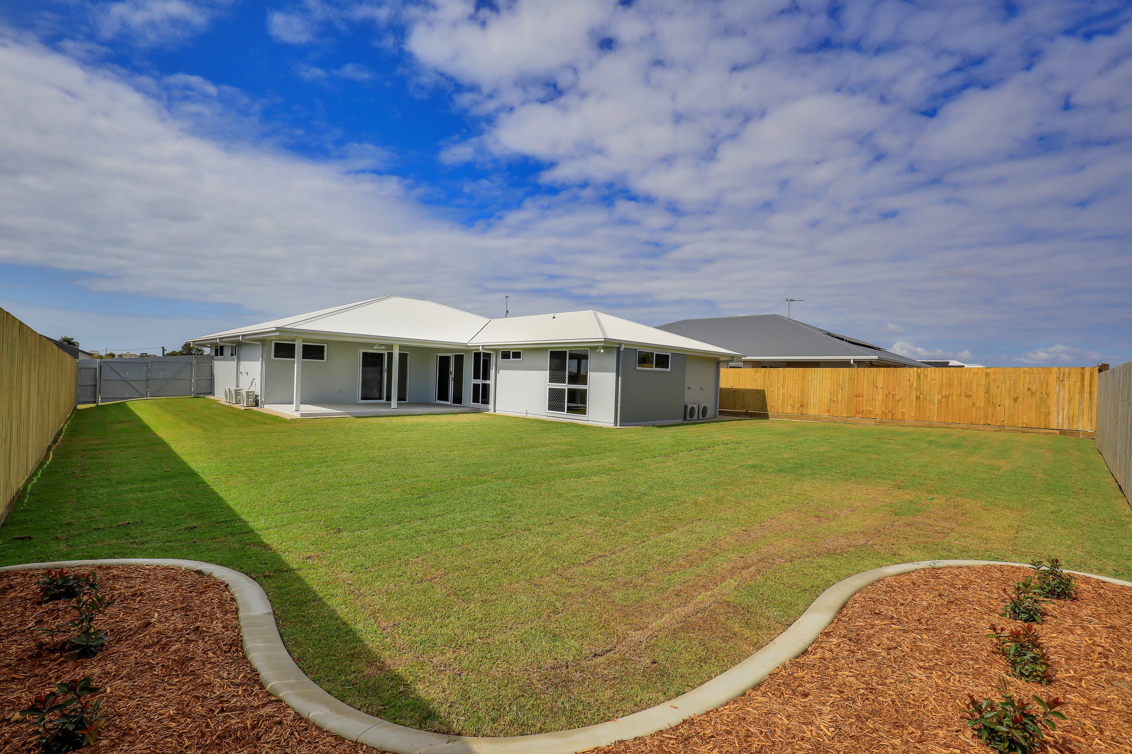 Stunning 4 Bedroom Family Home in Bargara - Only minutes to Kelly's Beach