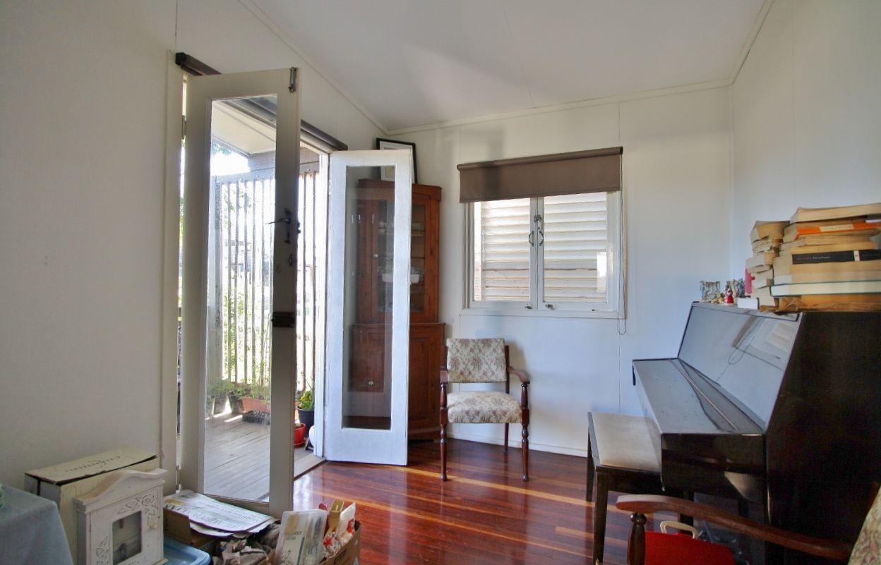 House for Rent: Holland Park West, QLD 4121, QLD, 4121