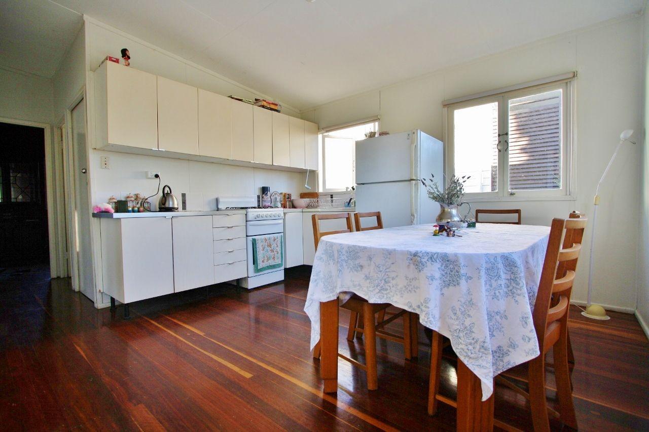 House for Rent: Holland Park West, QLD 4121, QLD, 4121