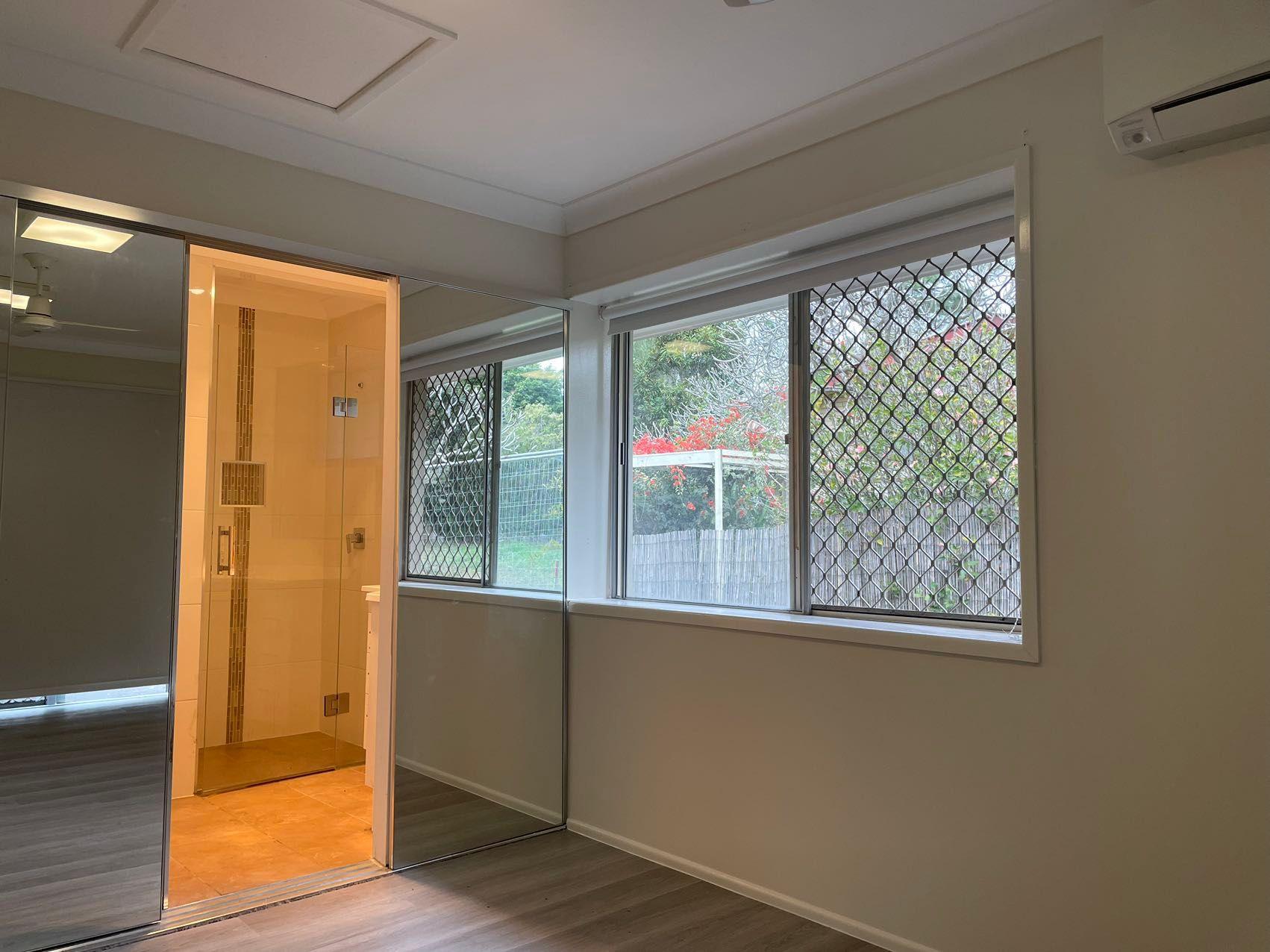 Newly Renovated Home In  Loganholme