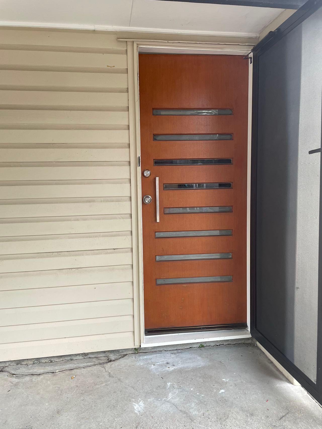 Newly Renovated Home In  Loganholme