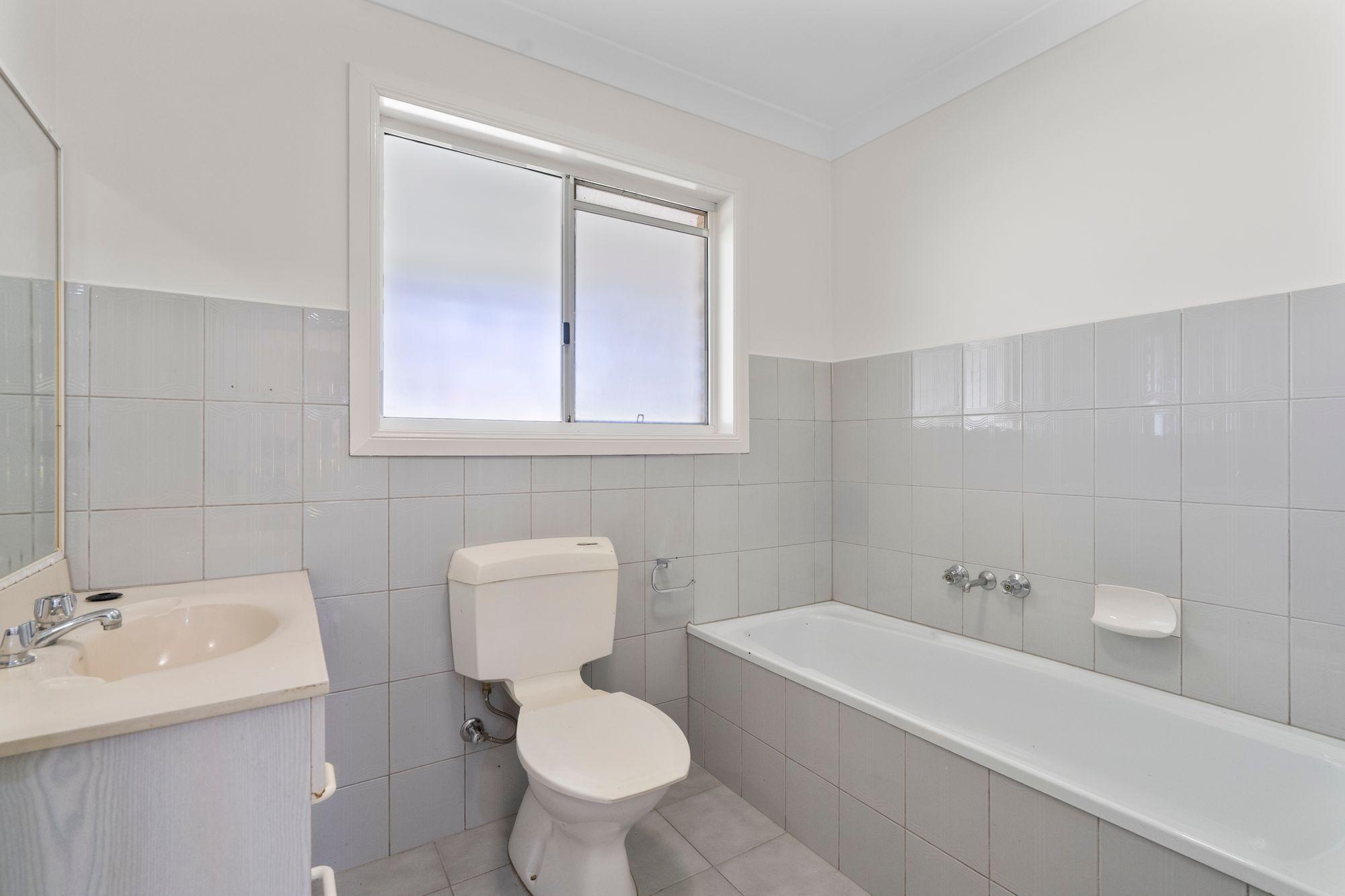 Dual Living Acreage Retreat - Freshly Renovated on 6.2 Hectares