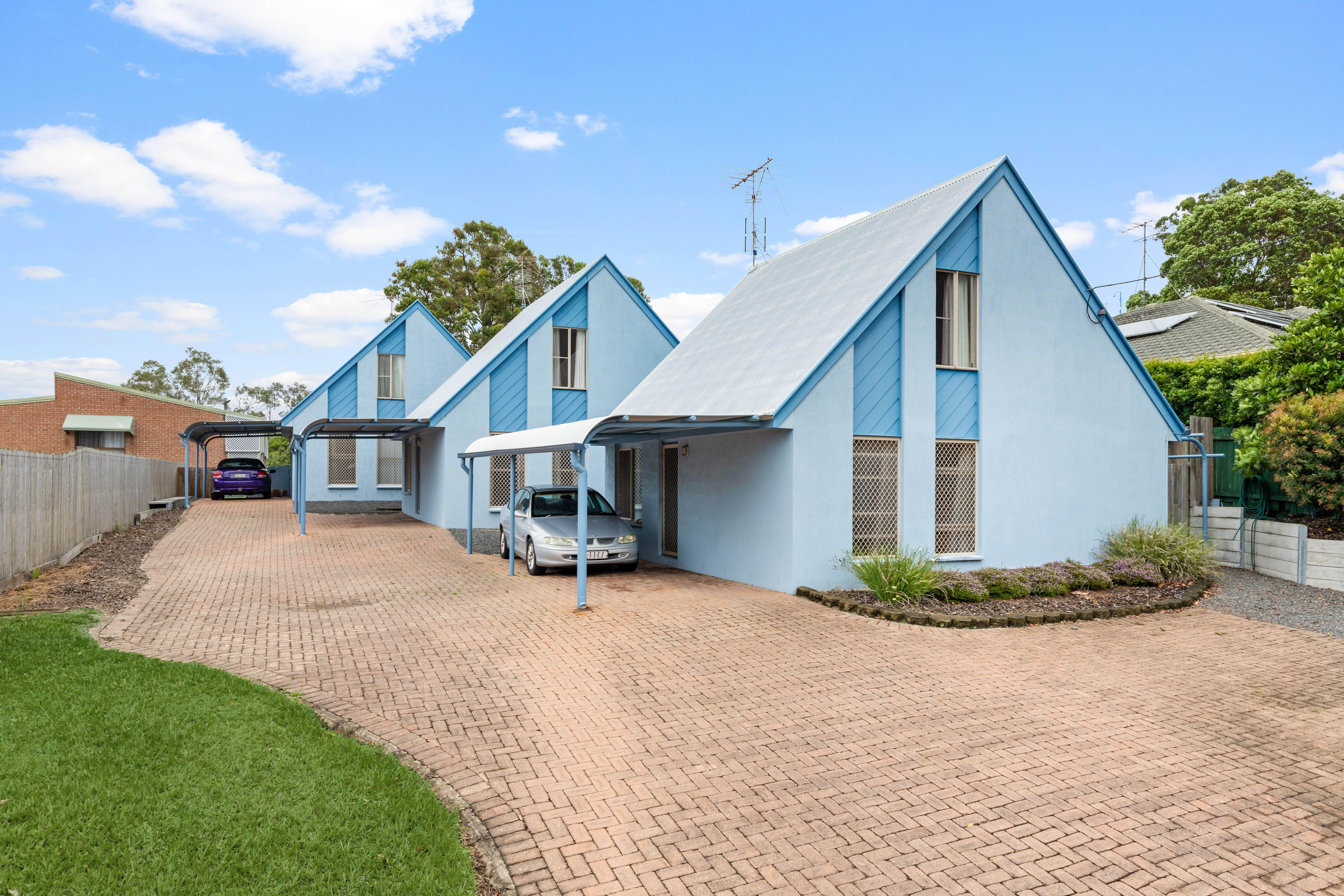 Only Minutes From The Beach !