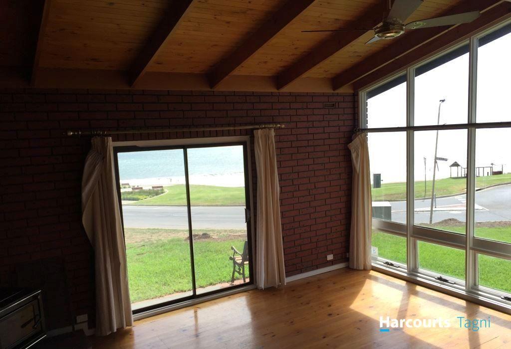 1 Dutchman Drive, HALLETT COVE, SA 5158 - House for Rent - harcourts.net