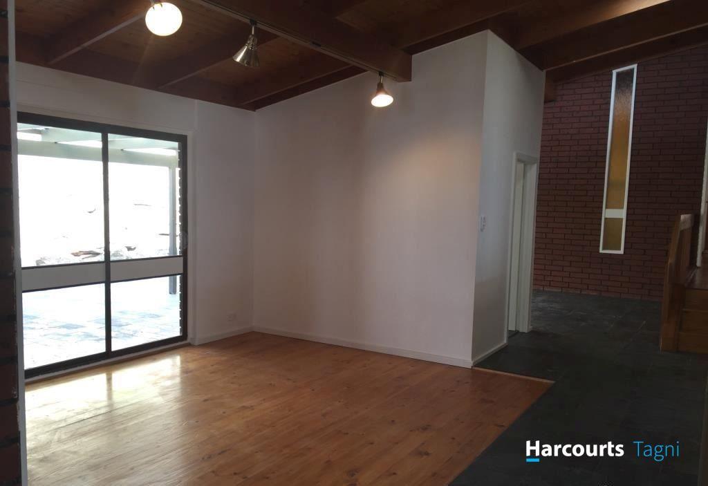 1 Dutchman Drive, HALLETT COVE, SA 5158 - House for Rent - harcourts.net