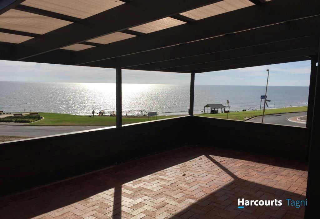 1 Dutchman Drive, HALLETT COVE, SA 5158 - House for Rent - harcourts.net