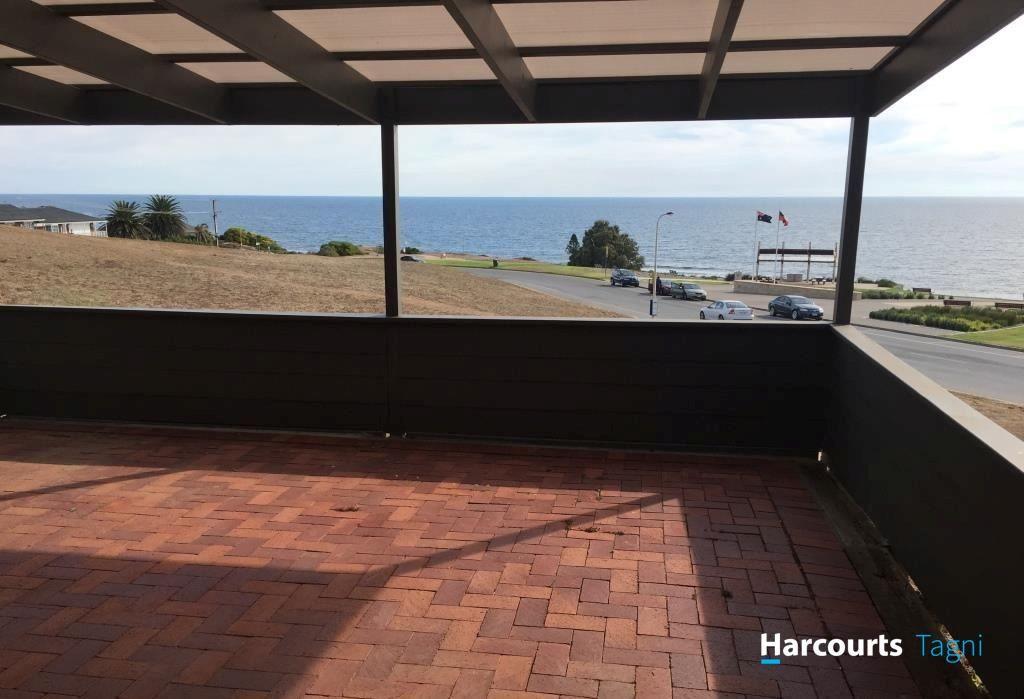 1 Dutchman Drive, HALLETT COVE, SA 5158 - House for Rent - harcourts.net