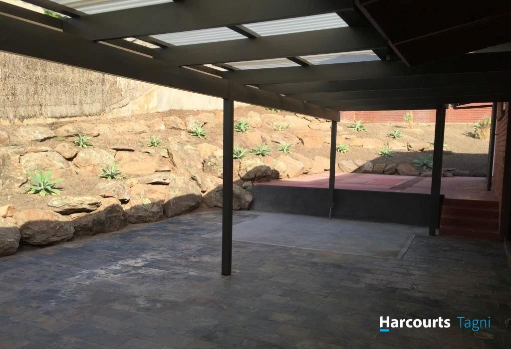 1 Dutchman Drive, HALLETT COVE, SA 5158 - House for Rent - harcourts.net