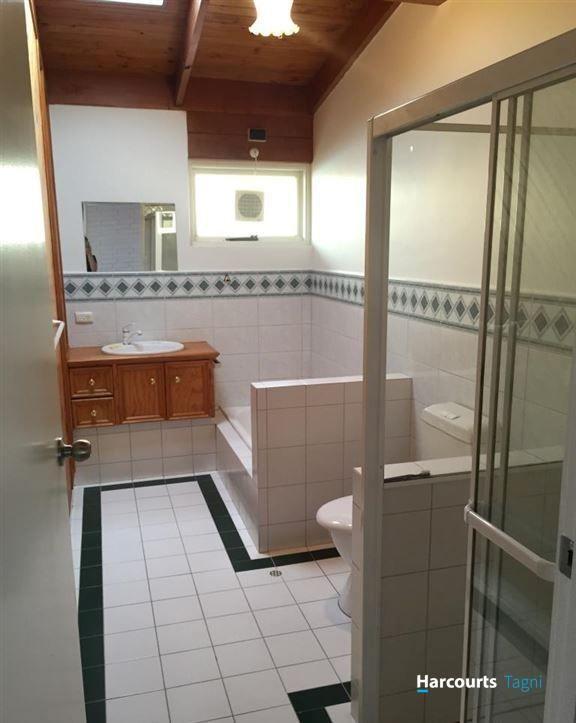 1 Dutchman Drive, HALLETT COVE, SA 5158 - House for Rent - harcourts.net