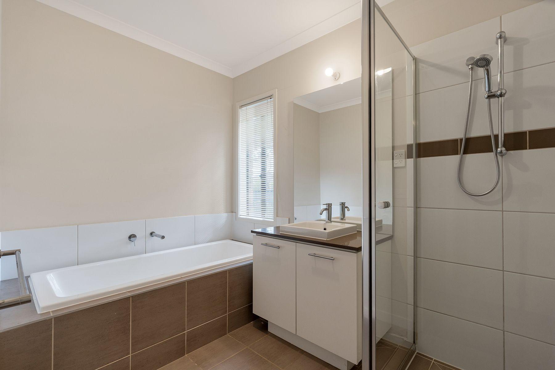 House for Rent: Craigieburn, VIC 3064, VIC, 3064