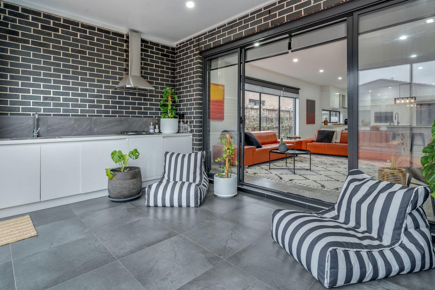 Modern Family Home, Two Master Bedrooms