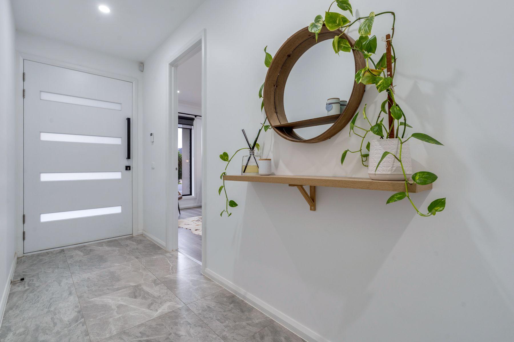 Modern Family Home, Two Master Bedrooms