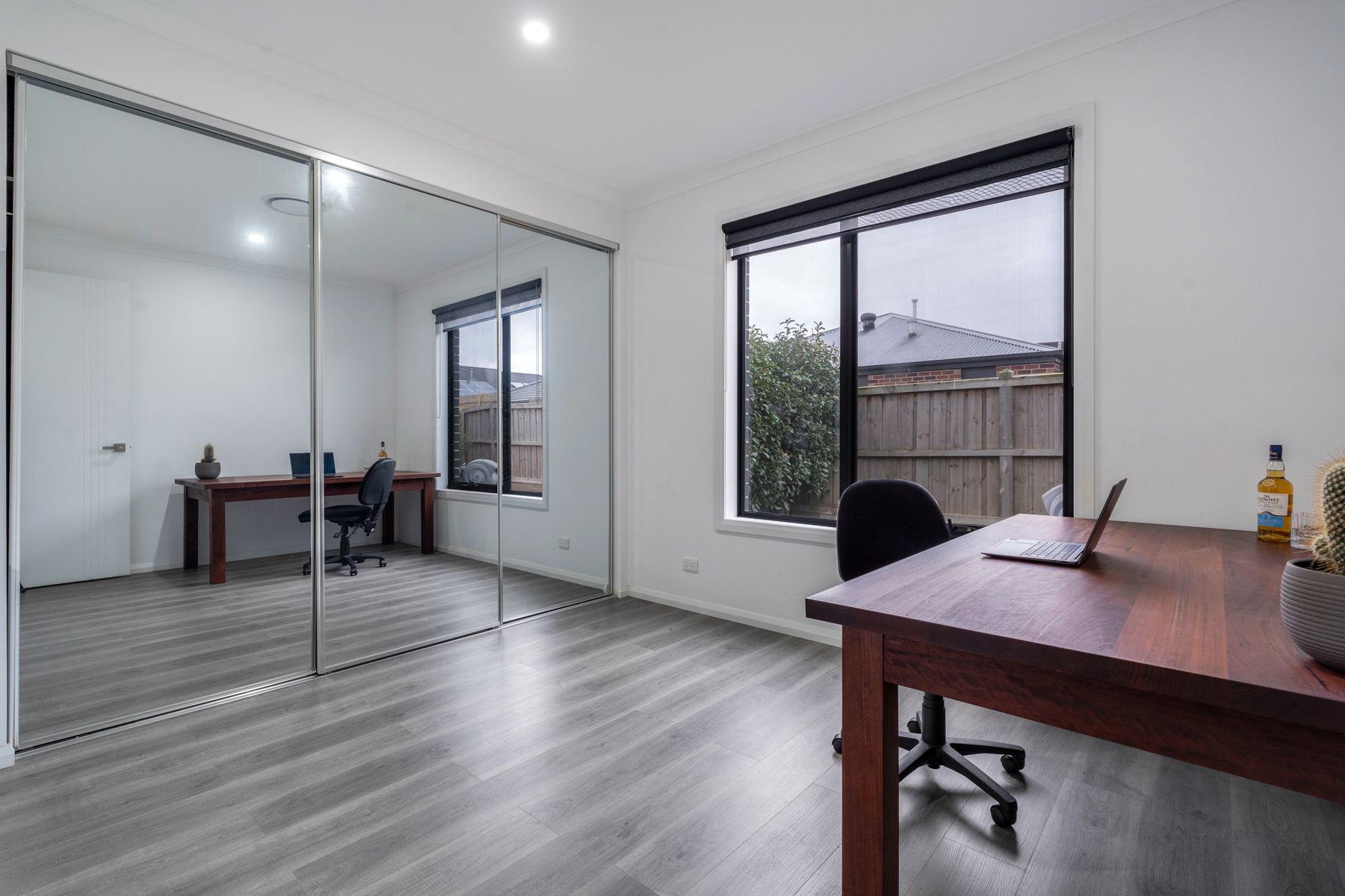 Modern Family Home, Two Master Bedrooms