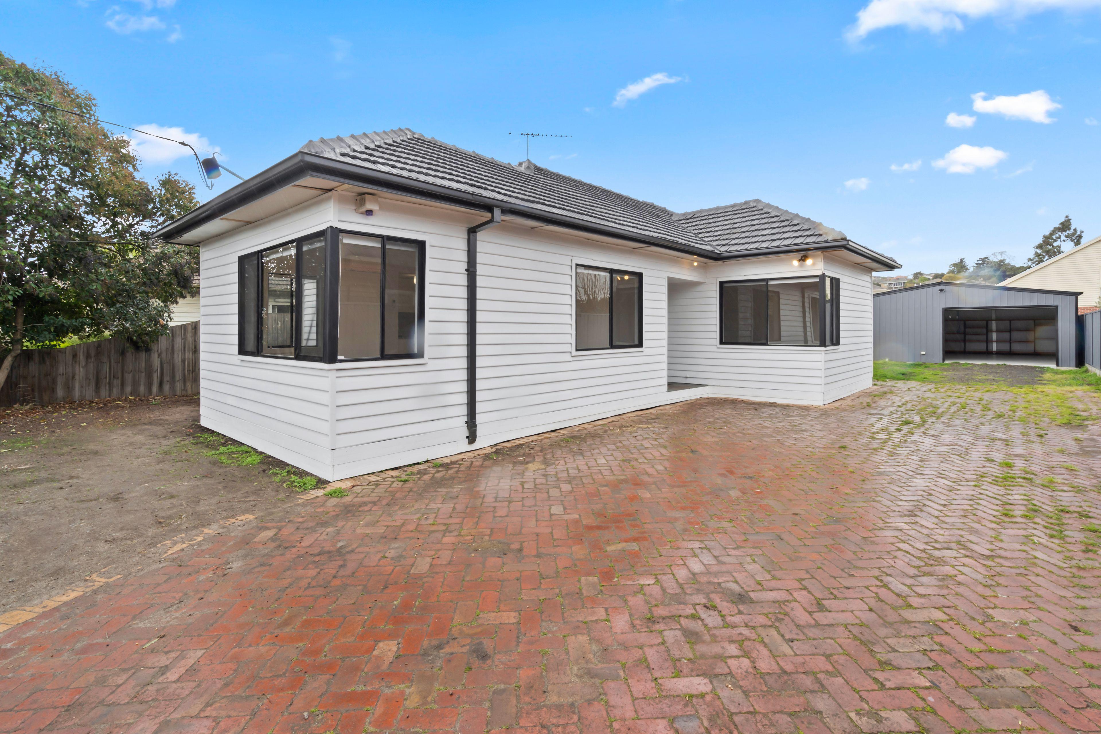 Prop-GPT: House: VIC Pascoe Vale, VIC 3044 Home For Rent