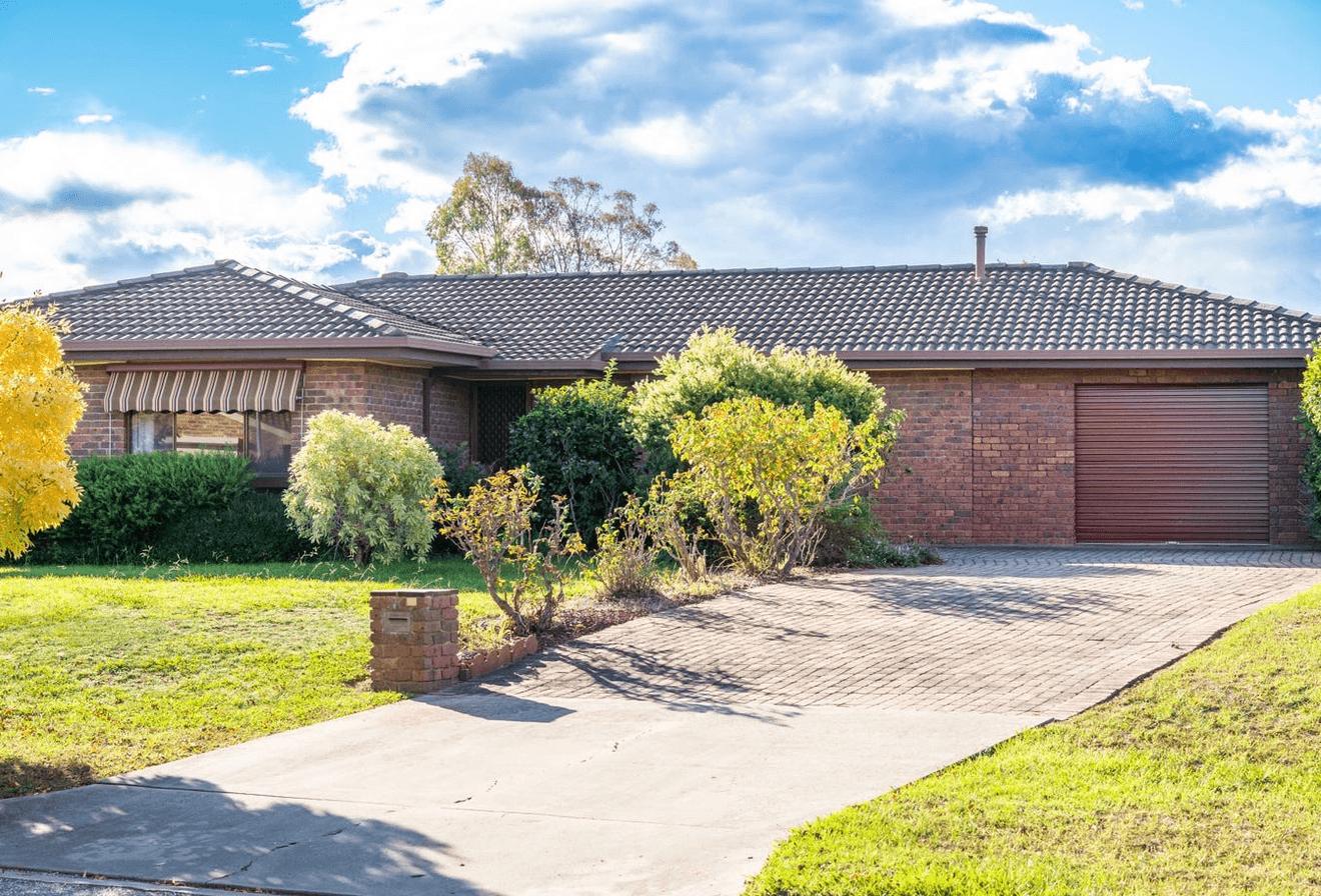 Prop-GPT: House: NSW Lavington, NSW 2641 Home For Rent