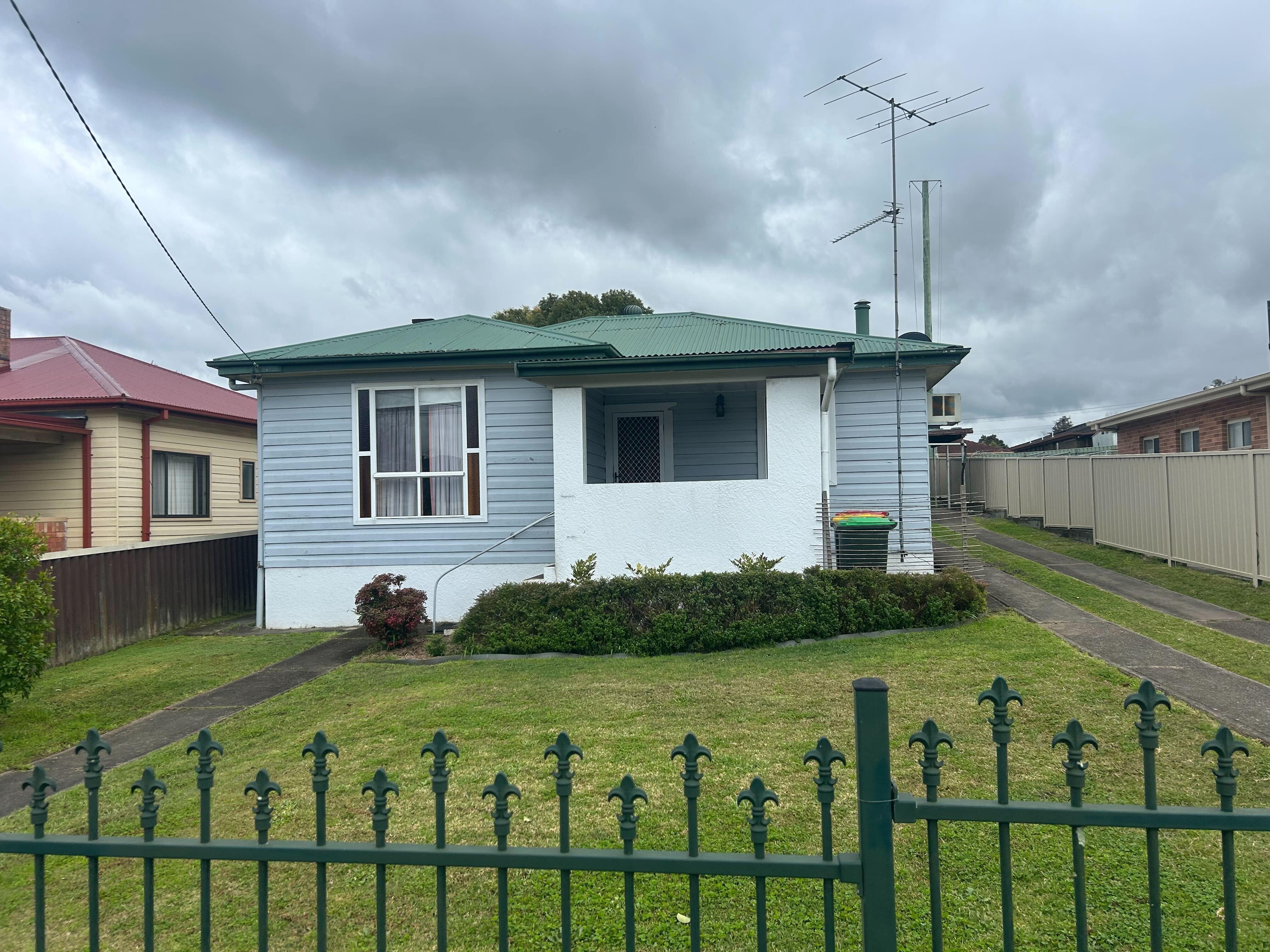 Prop-GPT: House: NSW Gloucester, NSW 2422 Home For Rent