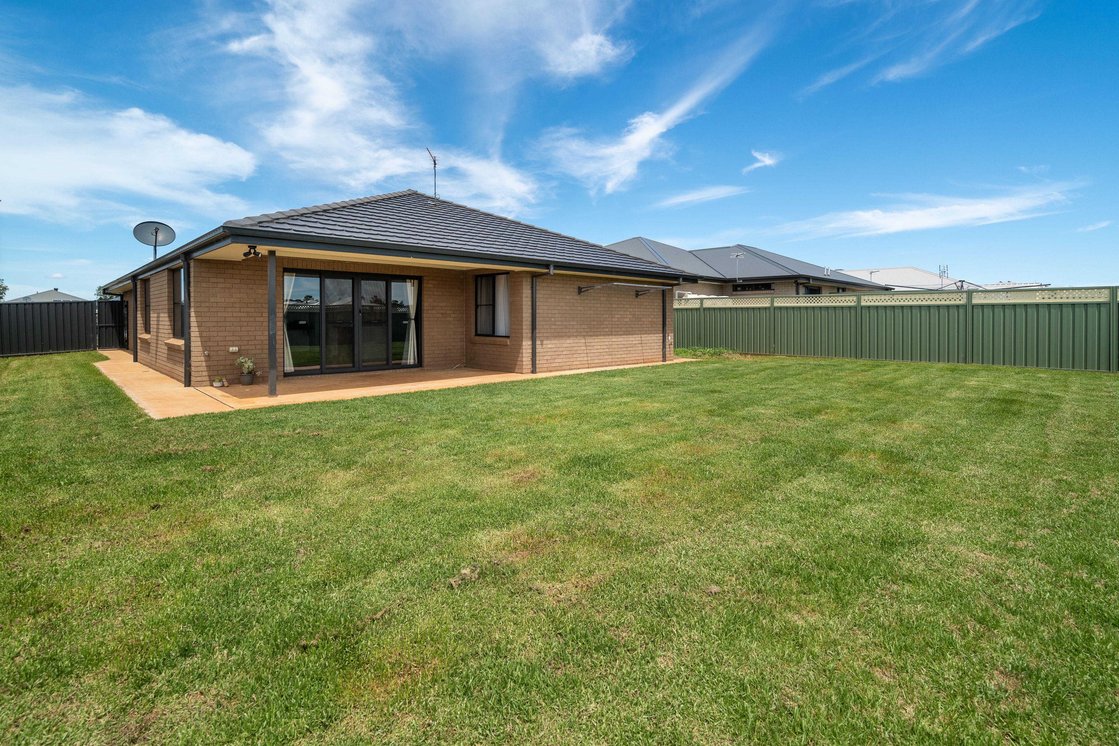 House for Rent: Dubbo, NSW 2830, NSW, 2830