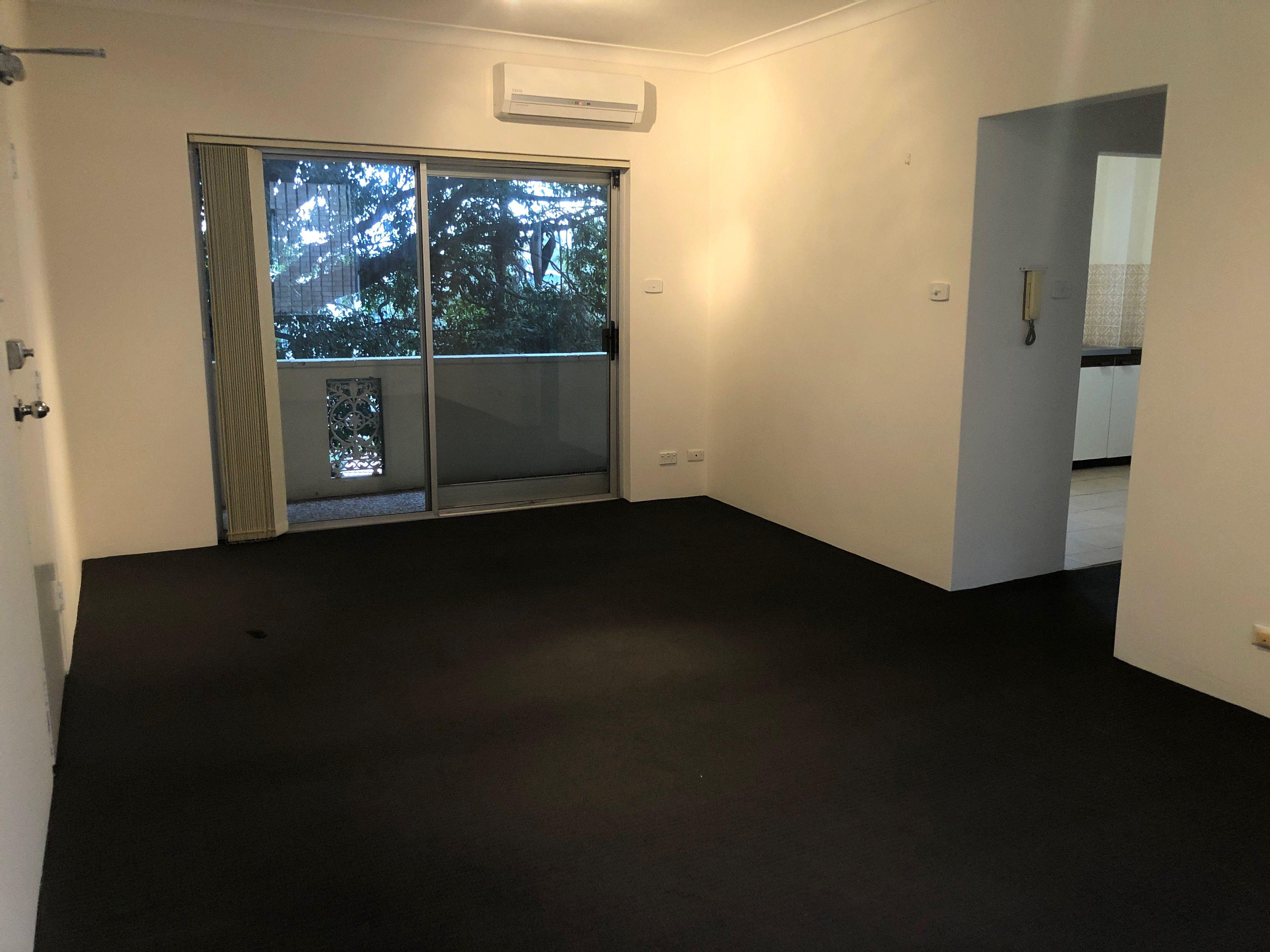 Super Spacious 1 Bedroom Unit!