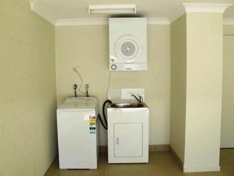 Townhouse for Rent: Glen Eden, QLD 4680, QLD, 4680