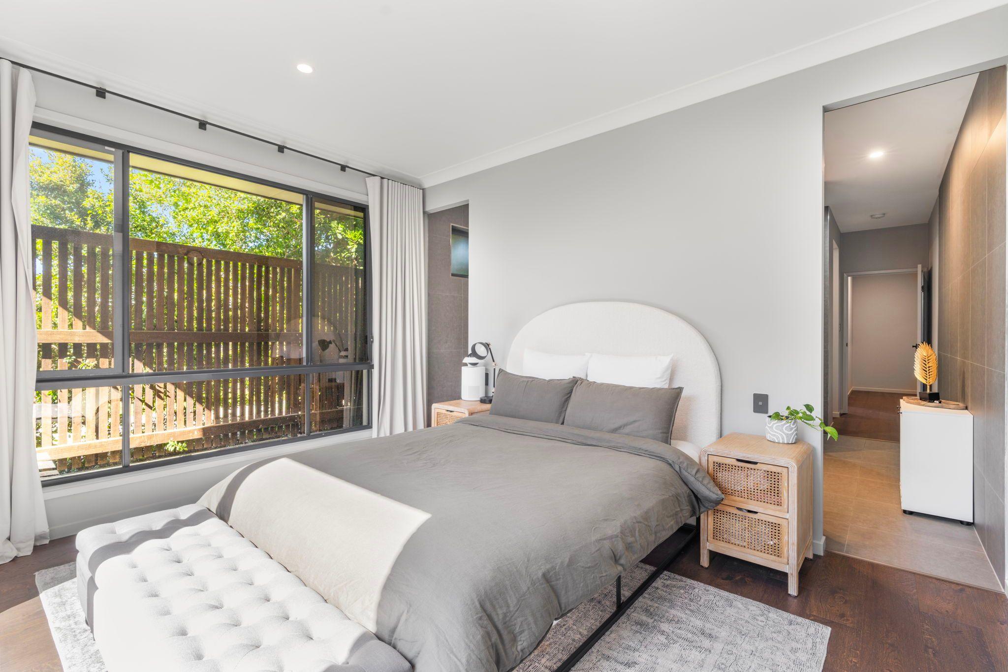 Bespoke Executive Living with Solar, Side Gates & Upgrades Throughout