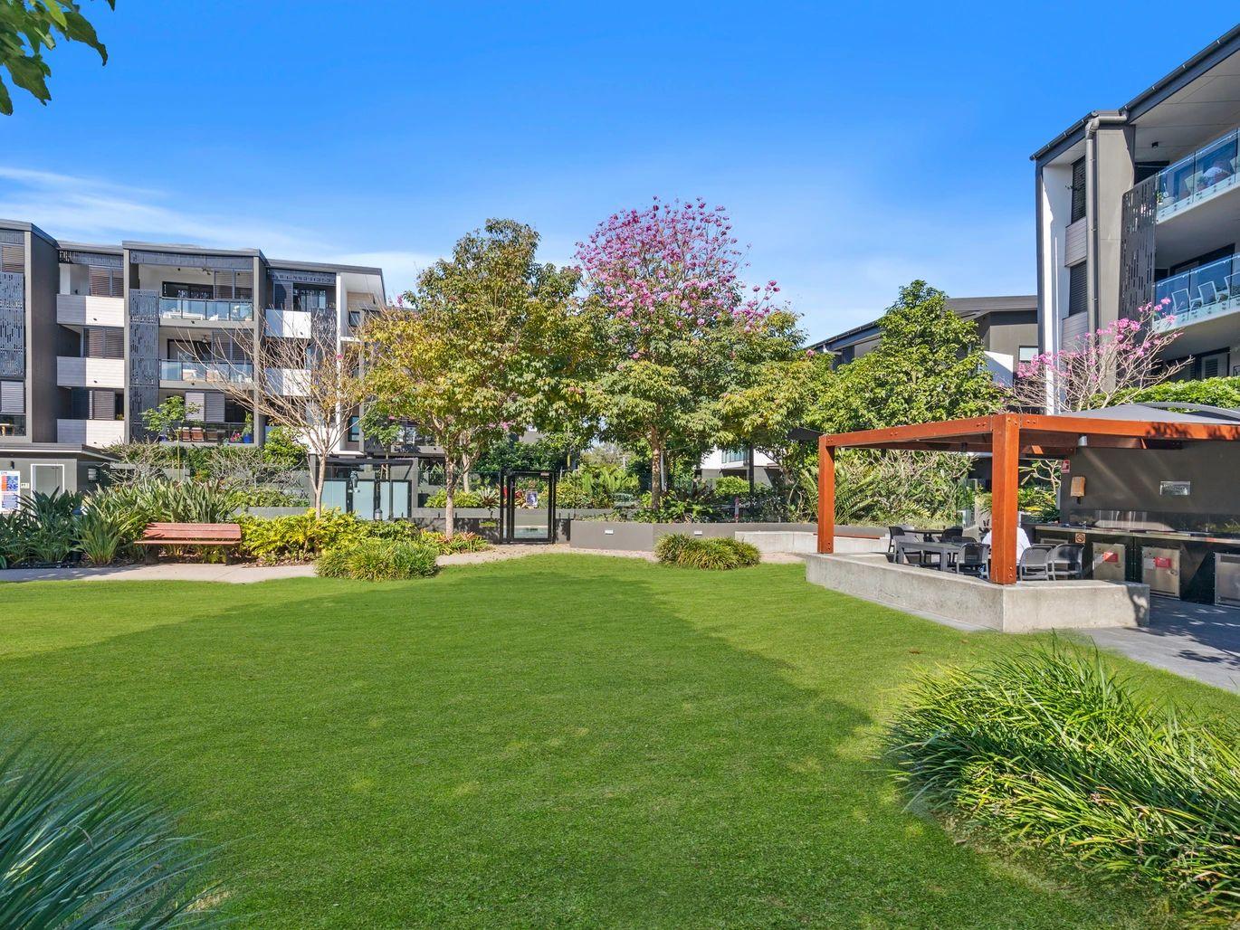 LUXURIOUS 2 BEDROOM APARTMENT IN CONVENIENT LOCATION