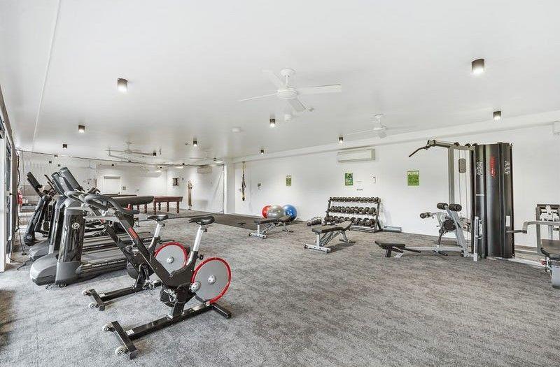 LUXURIOUS 2 BEDROOM APARTMENT IN CONVENIENT LOCATION