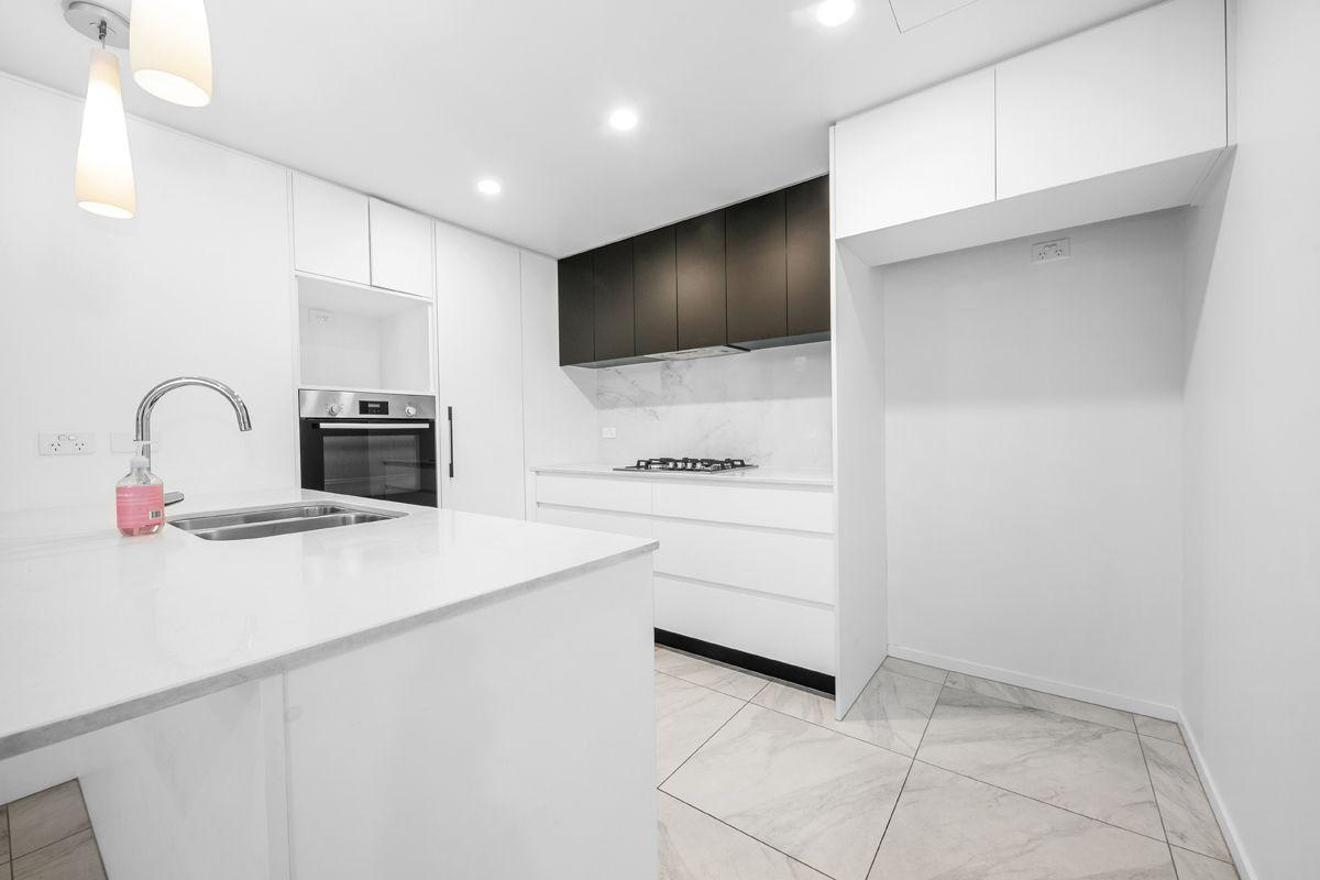 LUXURIOUS 2 BEDROOM APARTMENT IN CONVENIENT LOCATION