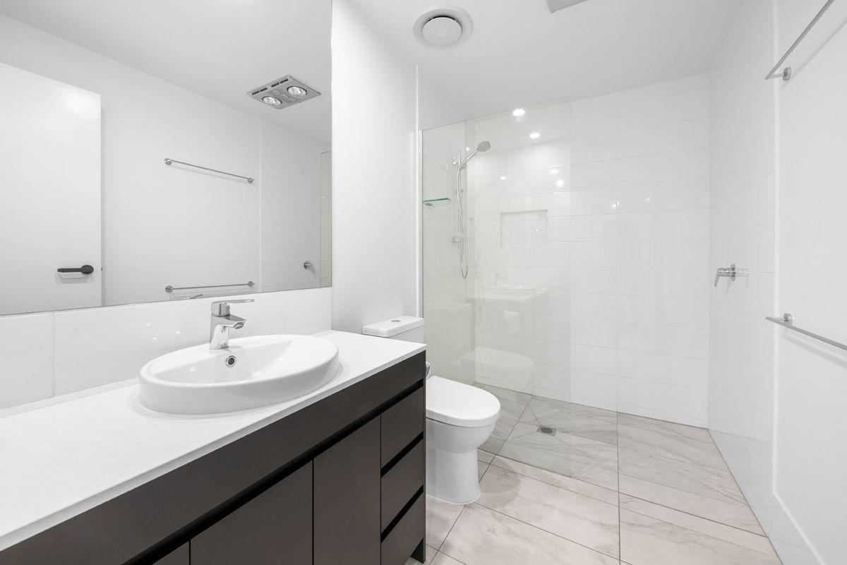 LUXURIOUS 2 BEDROOM APARTMENT IN CONVENIENT LOCATION