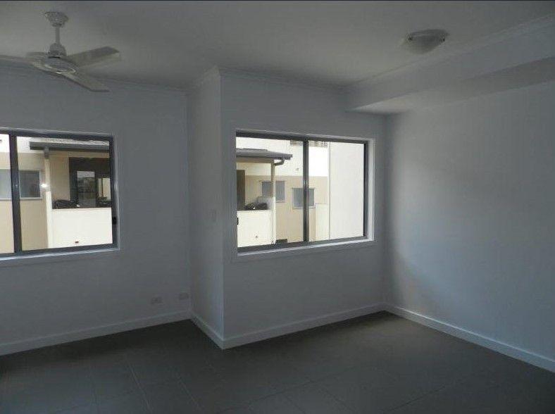 TIDY TOWNHOUSE CLOSE TO CBD