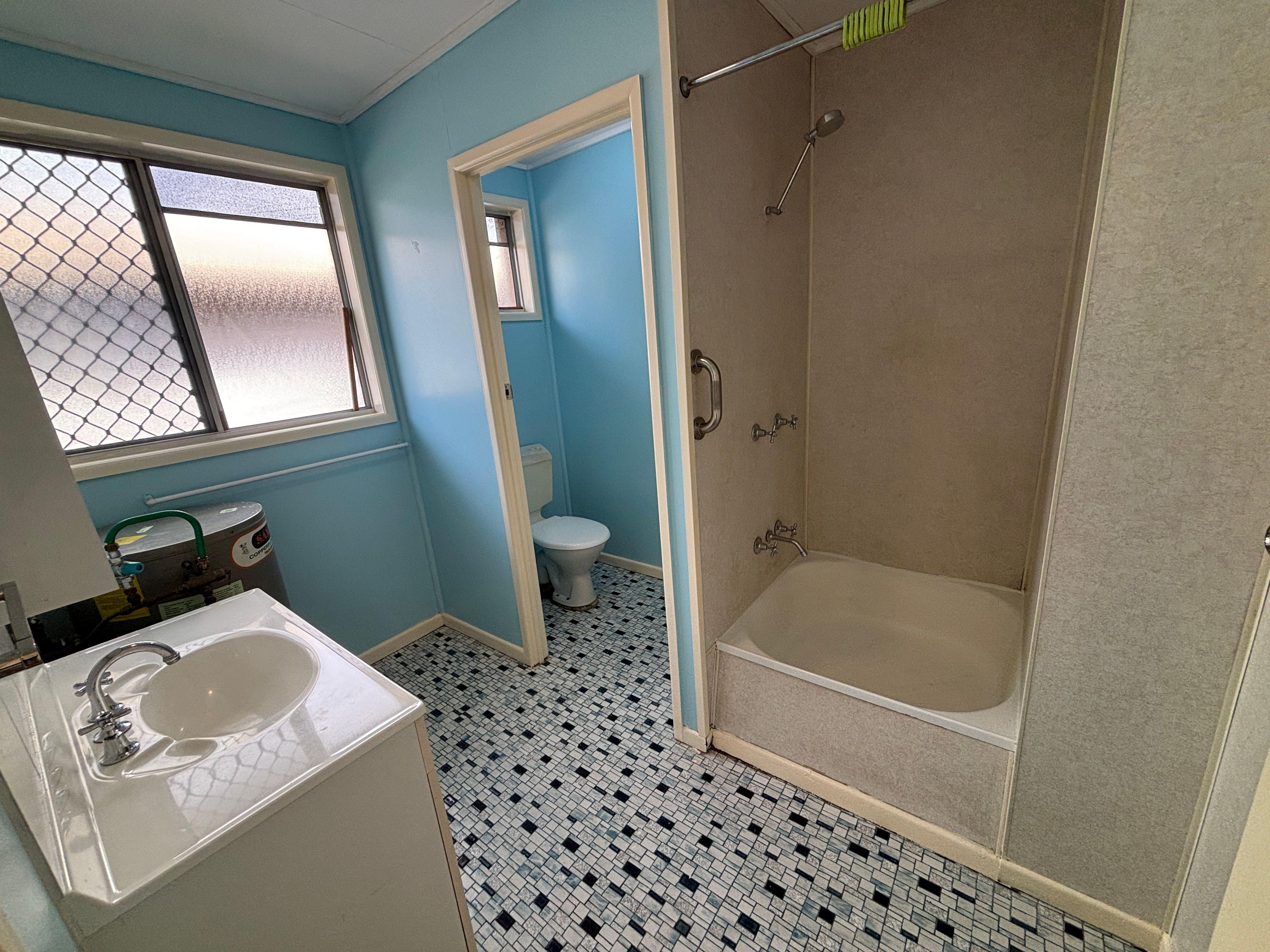 DuplexSemi-detached for Rent: Kippa-Ring, QLD 4021, QLD, 4021