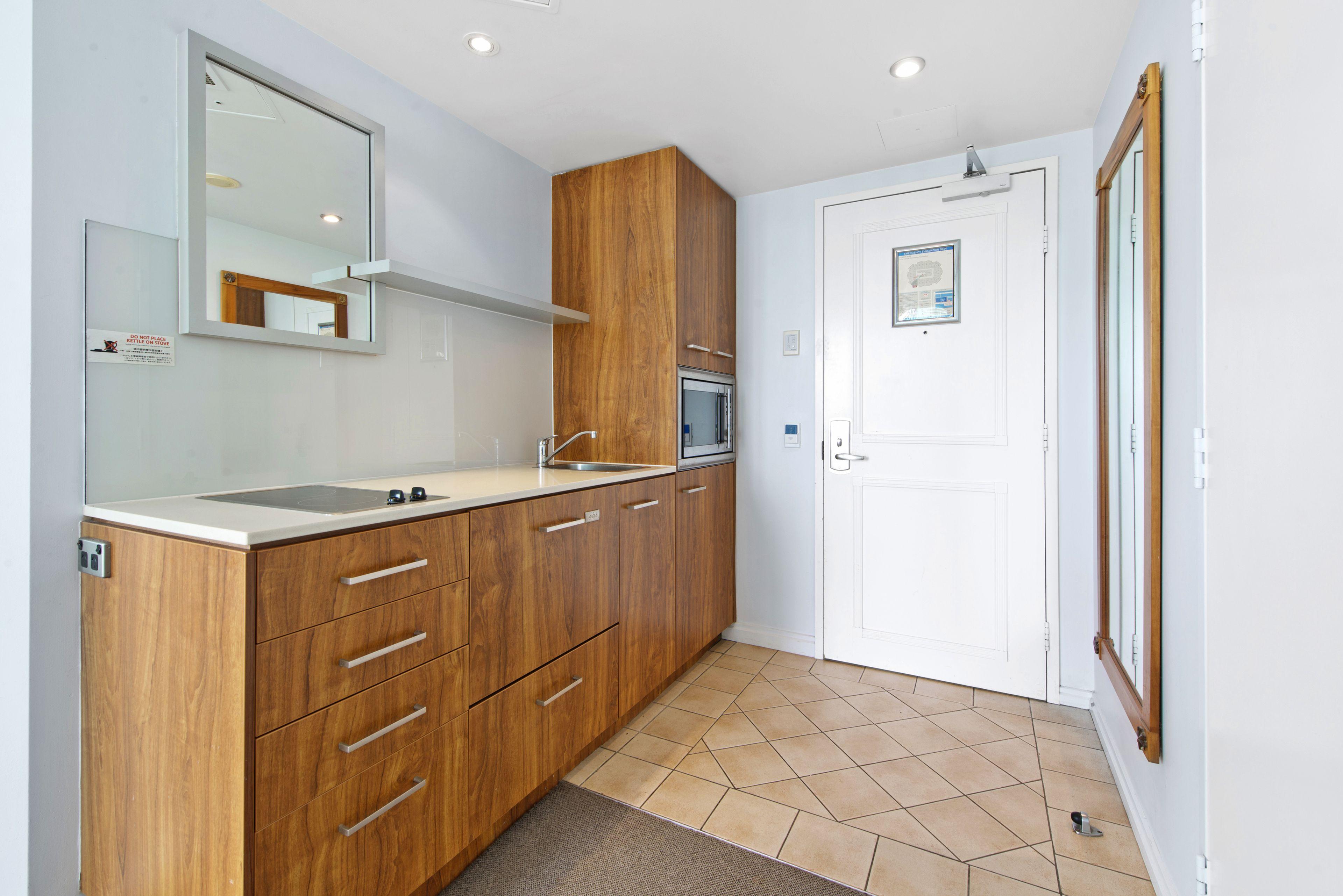 Studio for Rent: Surfers Paradise, QLD 4217, QLD, 4217